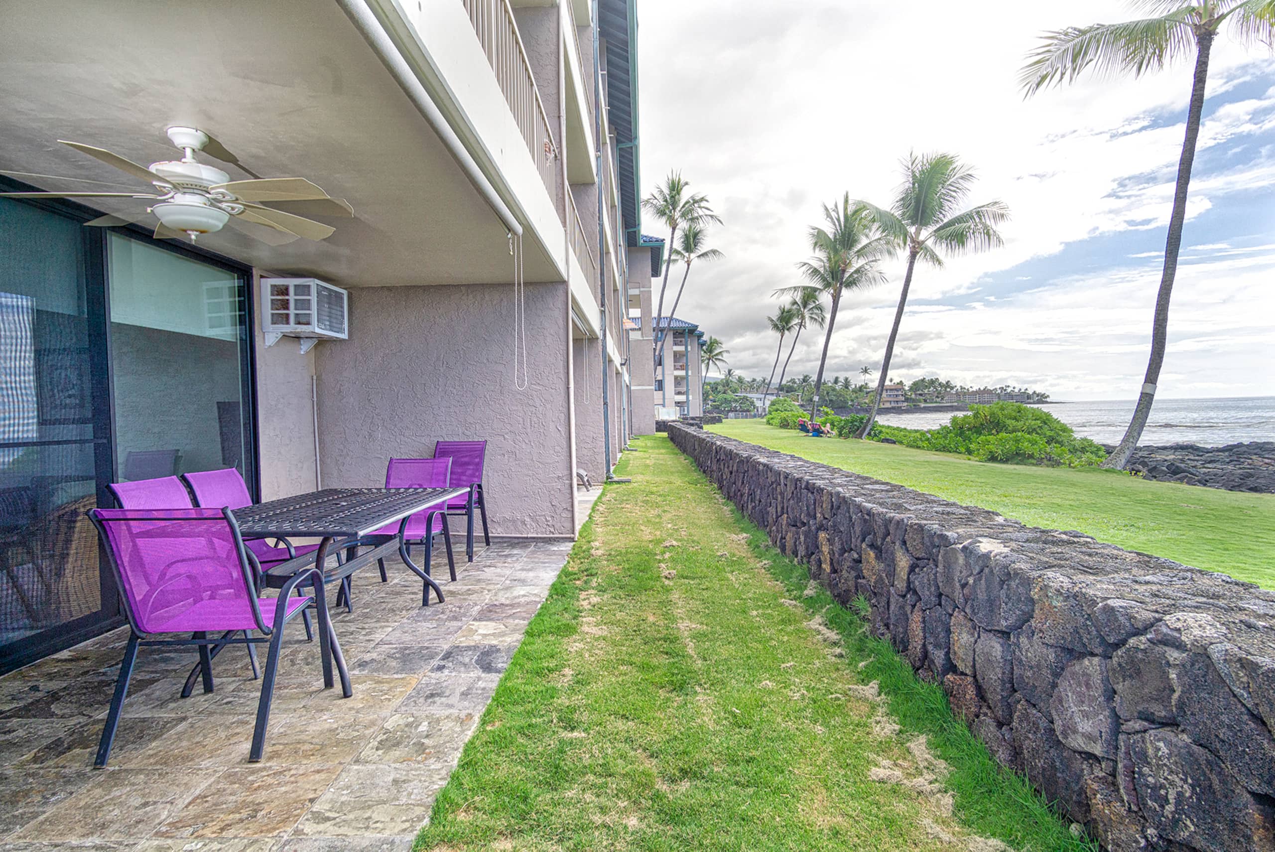 Condo in Kailua-Kona · ★4.8 · 2 bedrooms · 3 beds · 2 baths - Image 19