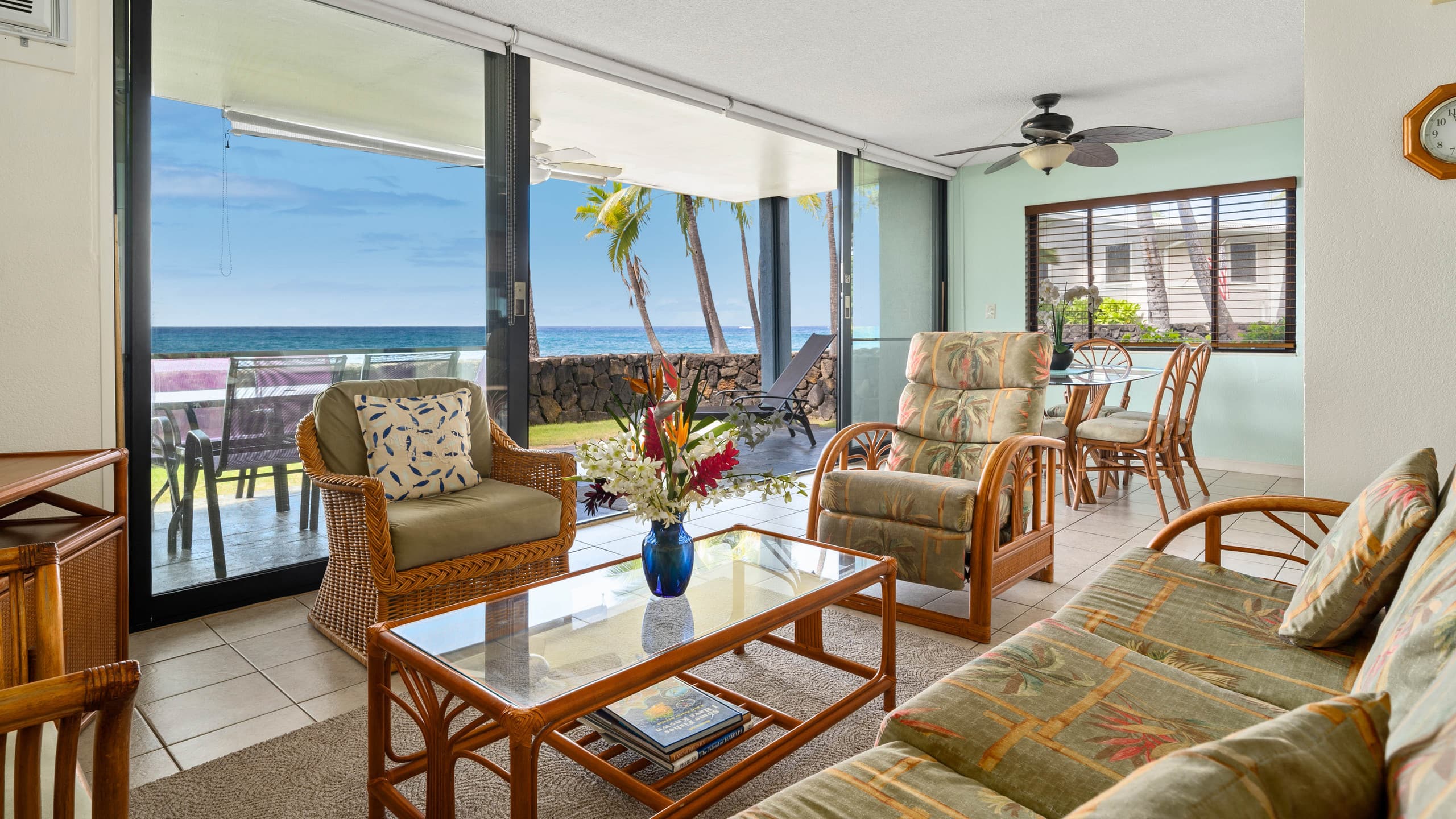 Condo in Kailua-Kona · ★4.8 · 2 bedrooms · 3 beds · 2 baths - Image 33