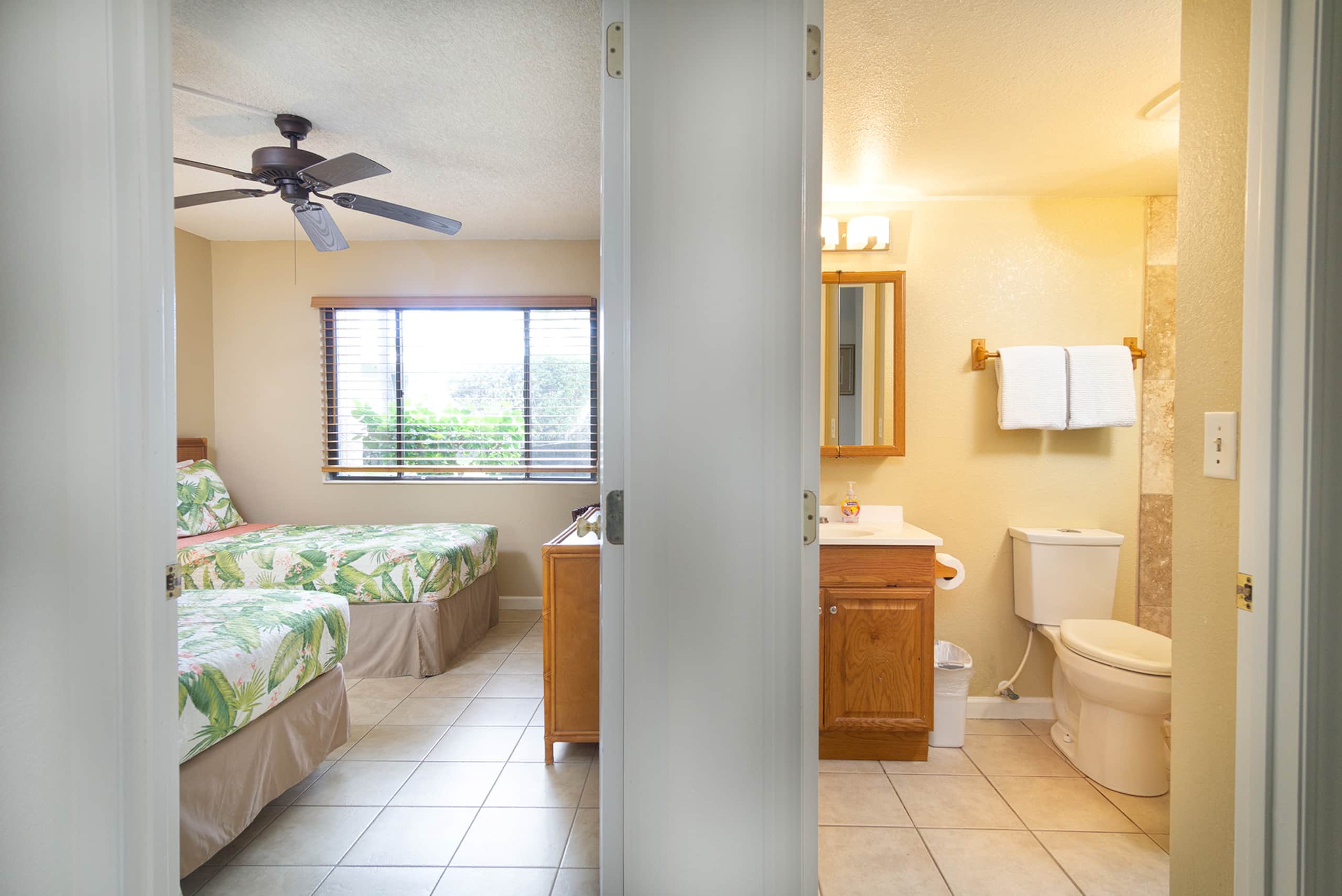 Condo in Kailua-Kona · ★4.8 · 2 bedrooms · 3 beds · 2 baths - Image 15