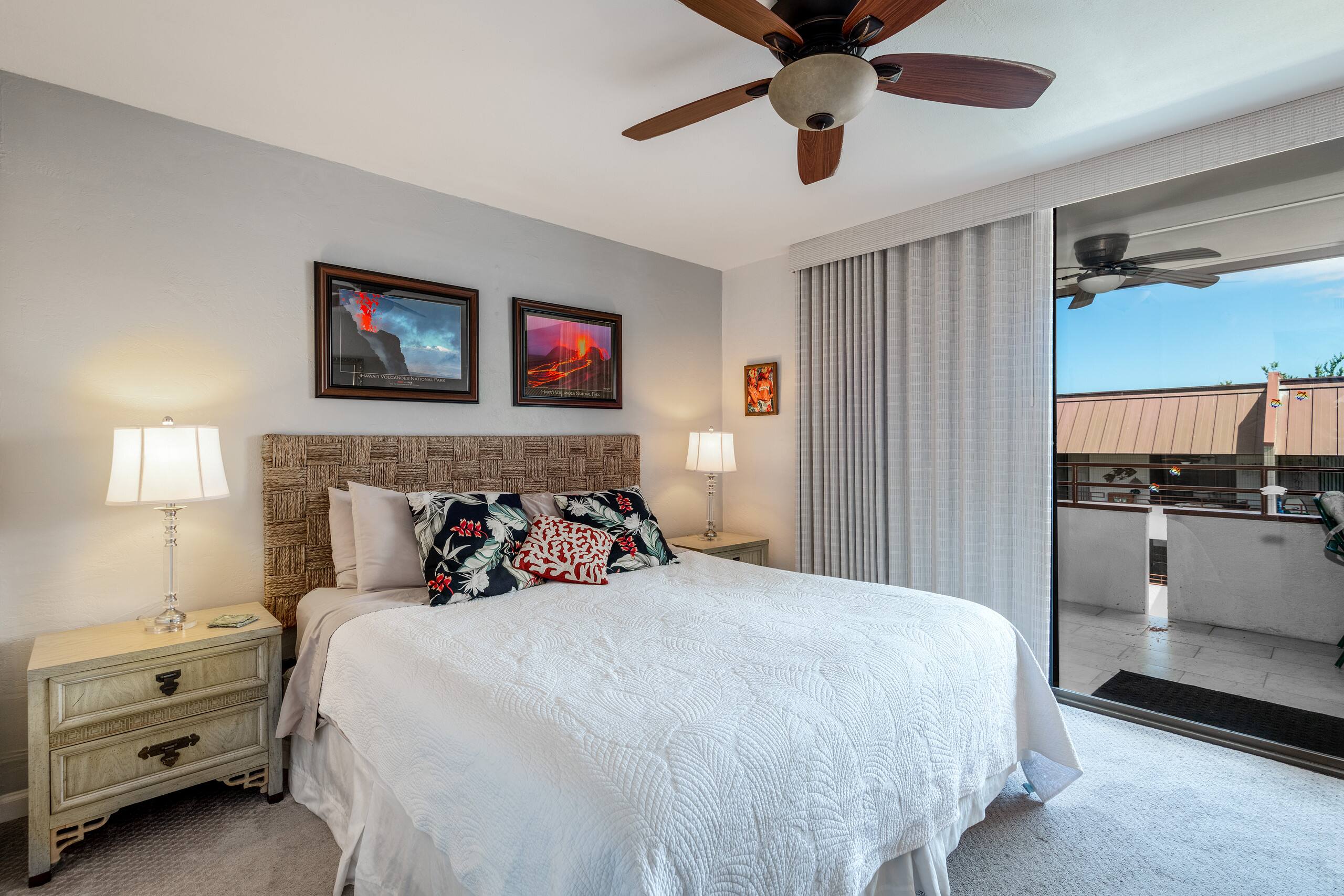 Condo in Kailua-Kona · ★4.77 · 2 bedrooms · 3 beds · 2 baths - Image 4
