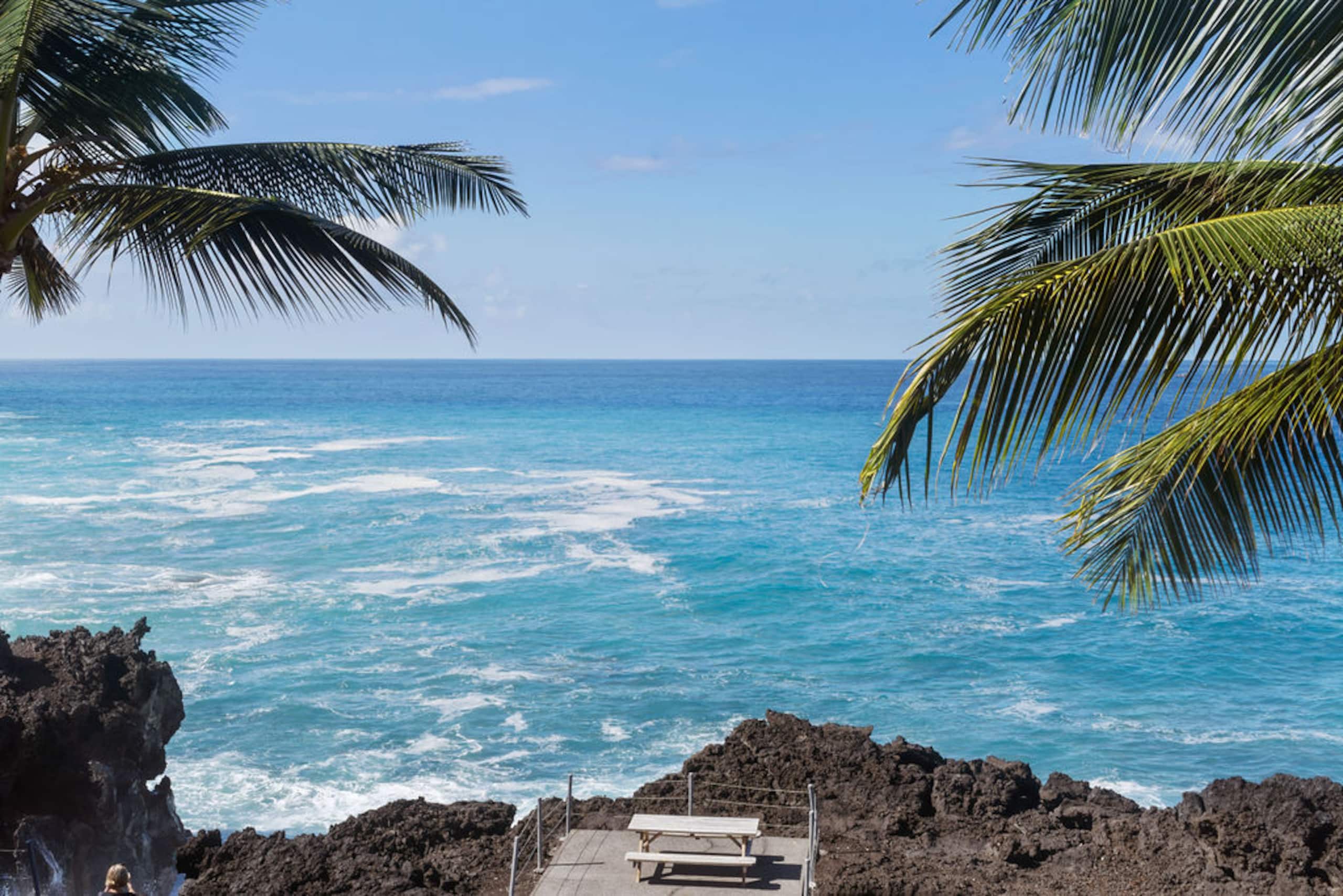 Condo in Kailua-Kona · ★4.82 · 3 bedrooms · 3 beds · 3 baths - Image 49
