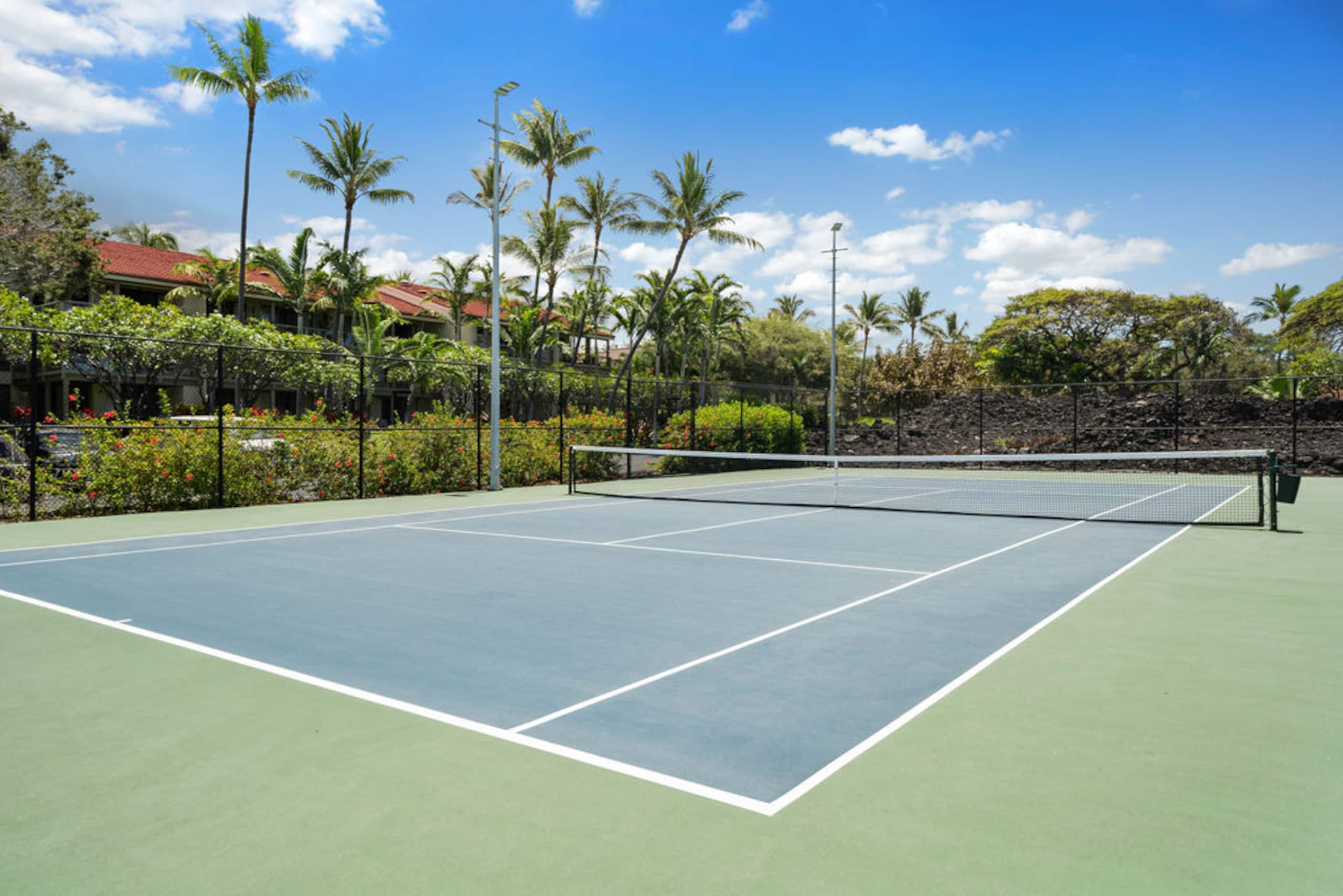 Condo in Kailua-Kona · ★4.82 · 3 bedrooms · 3 beds · 3 baths - Image 48