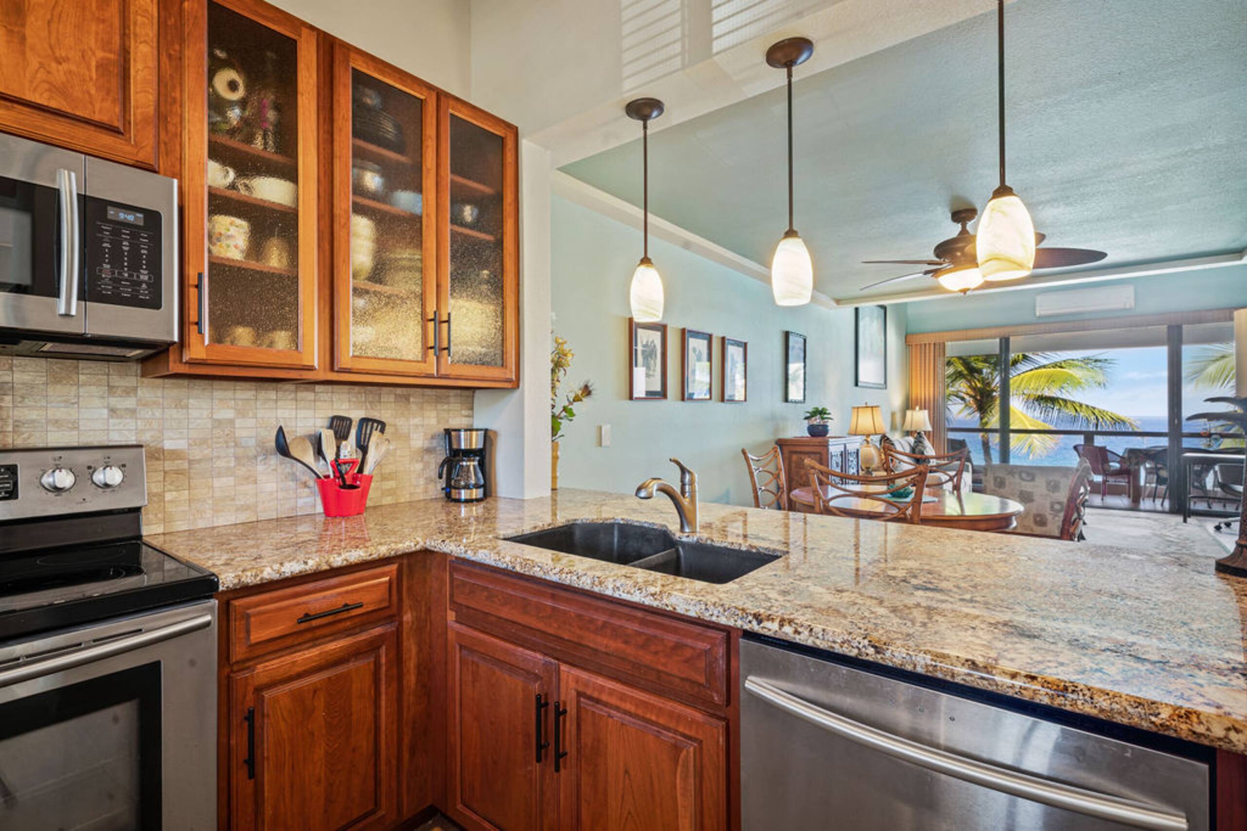 Condo in Kailua-Kona · ★4.82 · 3 bedrooms · 3 beds · 3 baths - Image 7