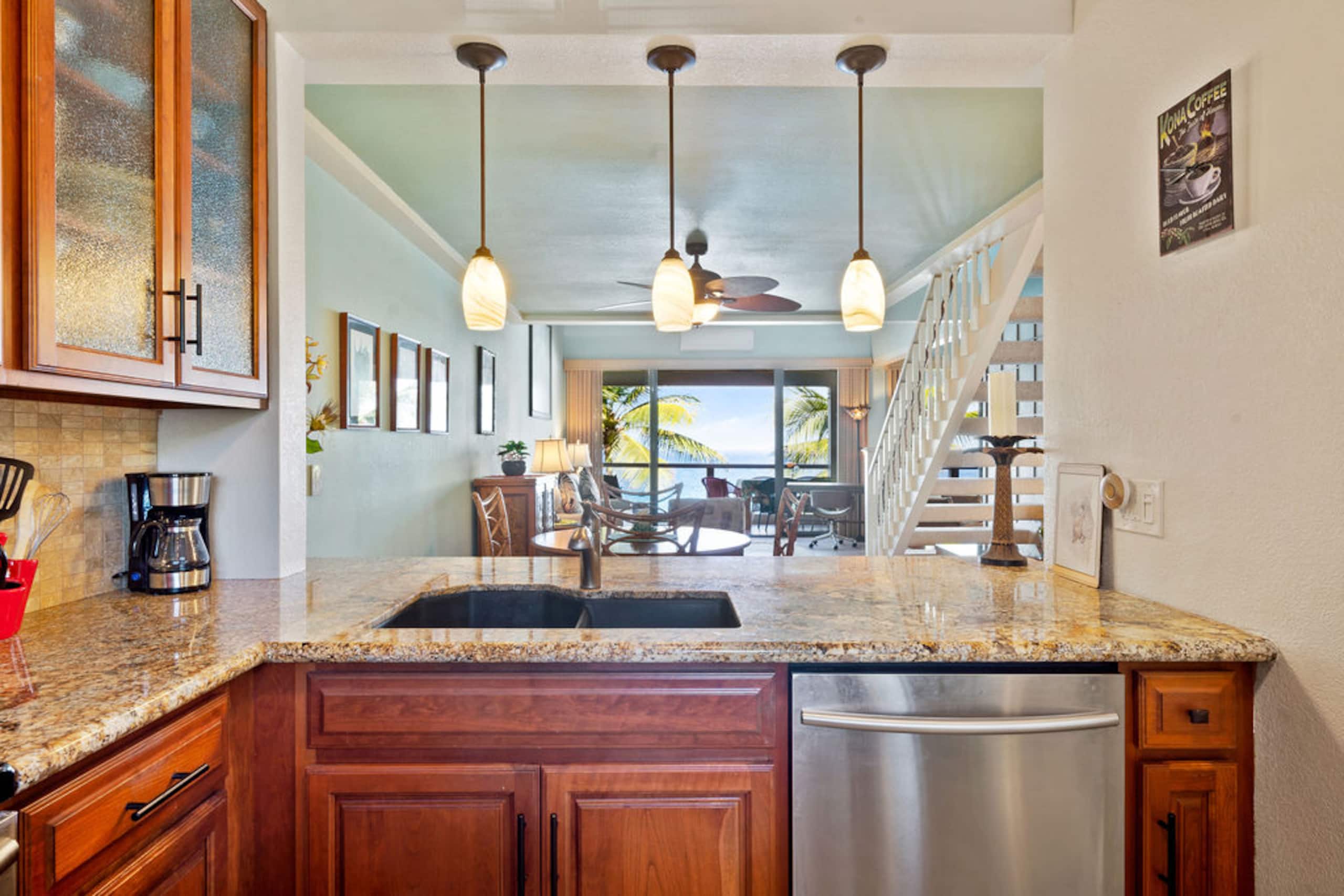 Condo in Kailua-Kona · ★4.82 · 3 bedrooms · 3 beds · 3 baths - Image 6