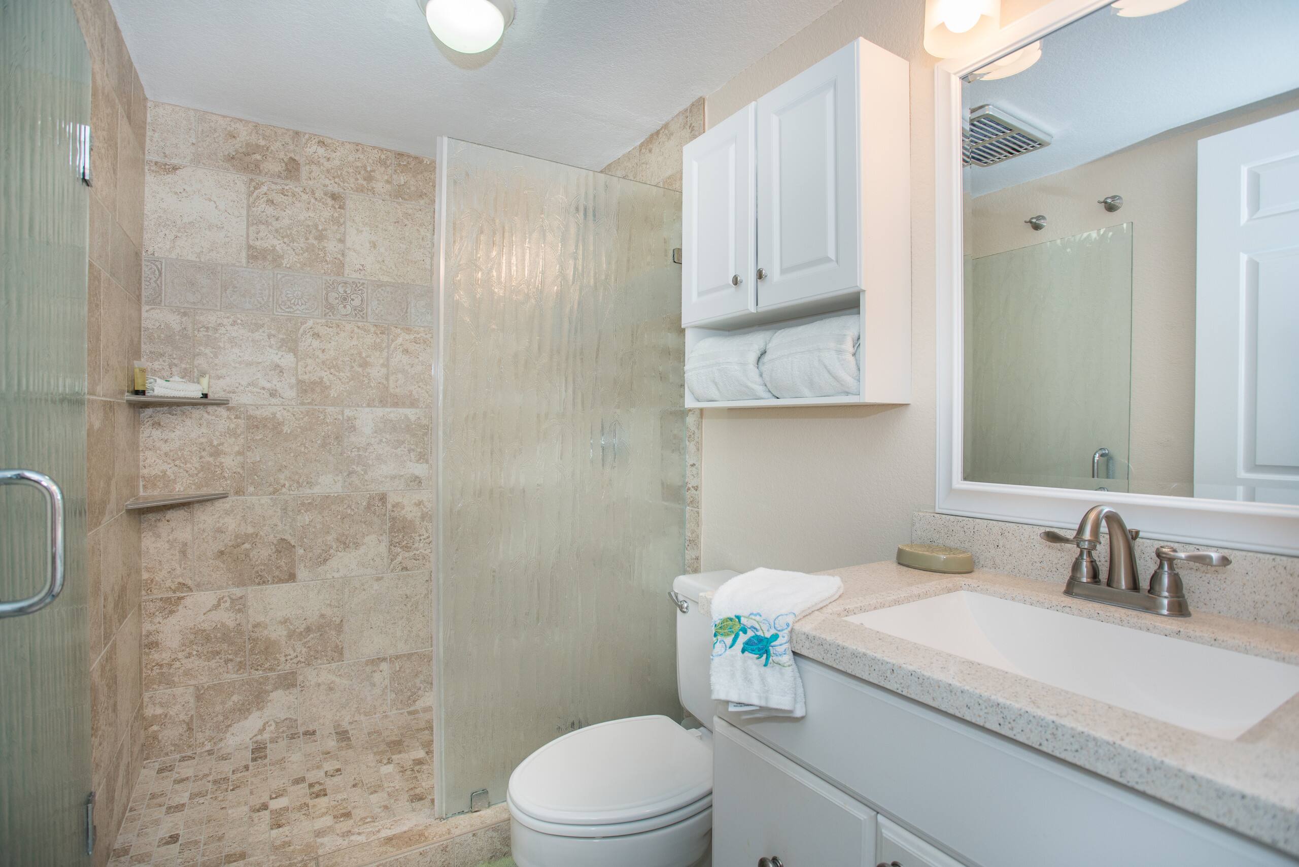 Condo in Kailua-Kona · ★4.77 · 1 bedroom · 2 beds · 1 bath - Image 11