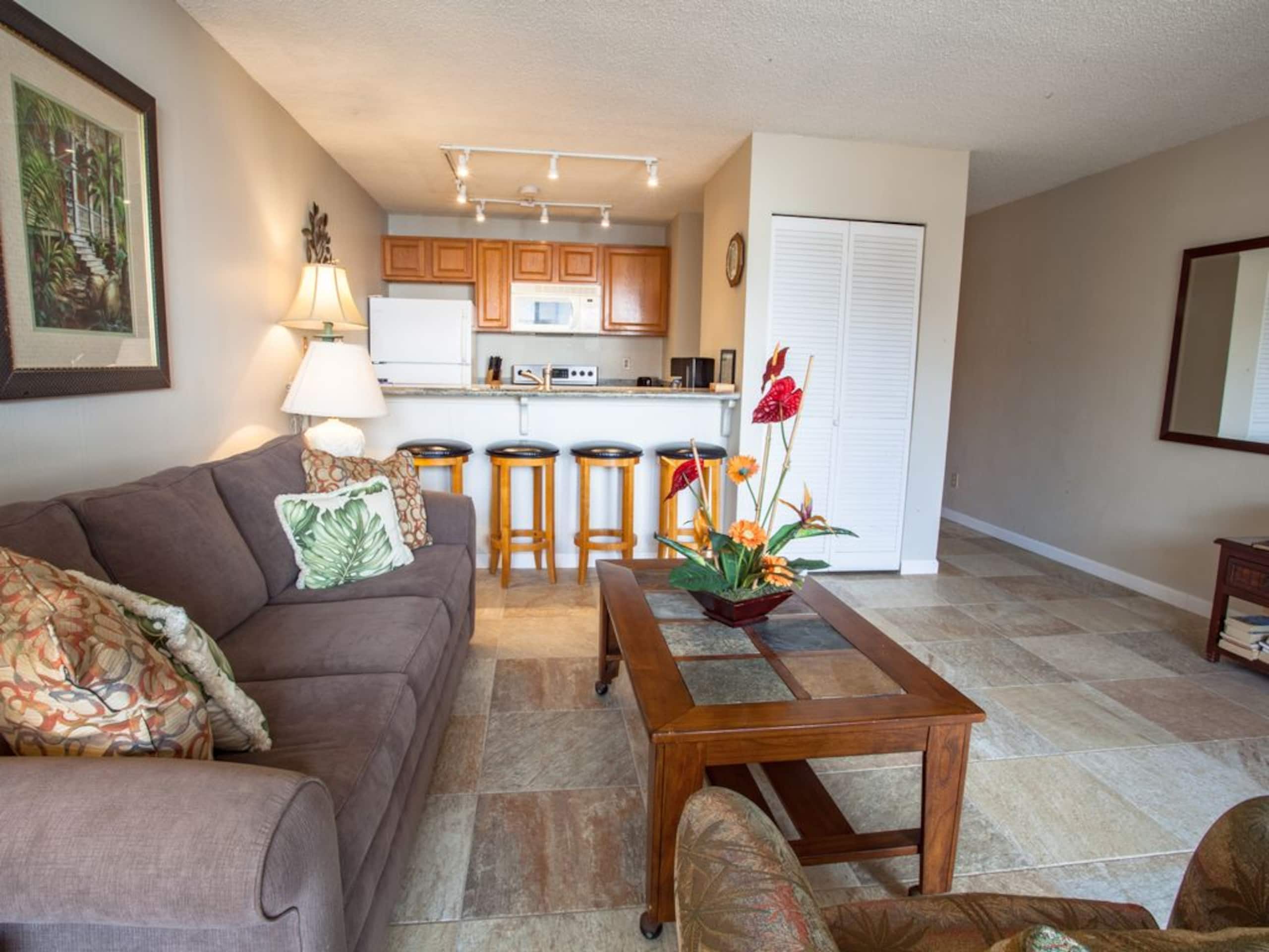 Condo in Kailua-Kona · ★4.74 · 1 bedroom · 2 beds · 1 bath - Image 10