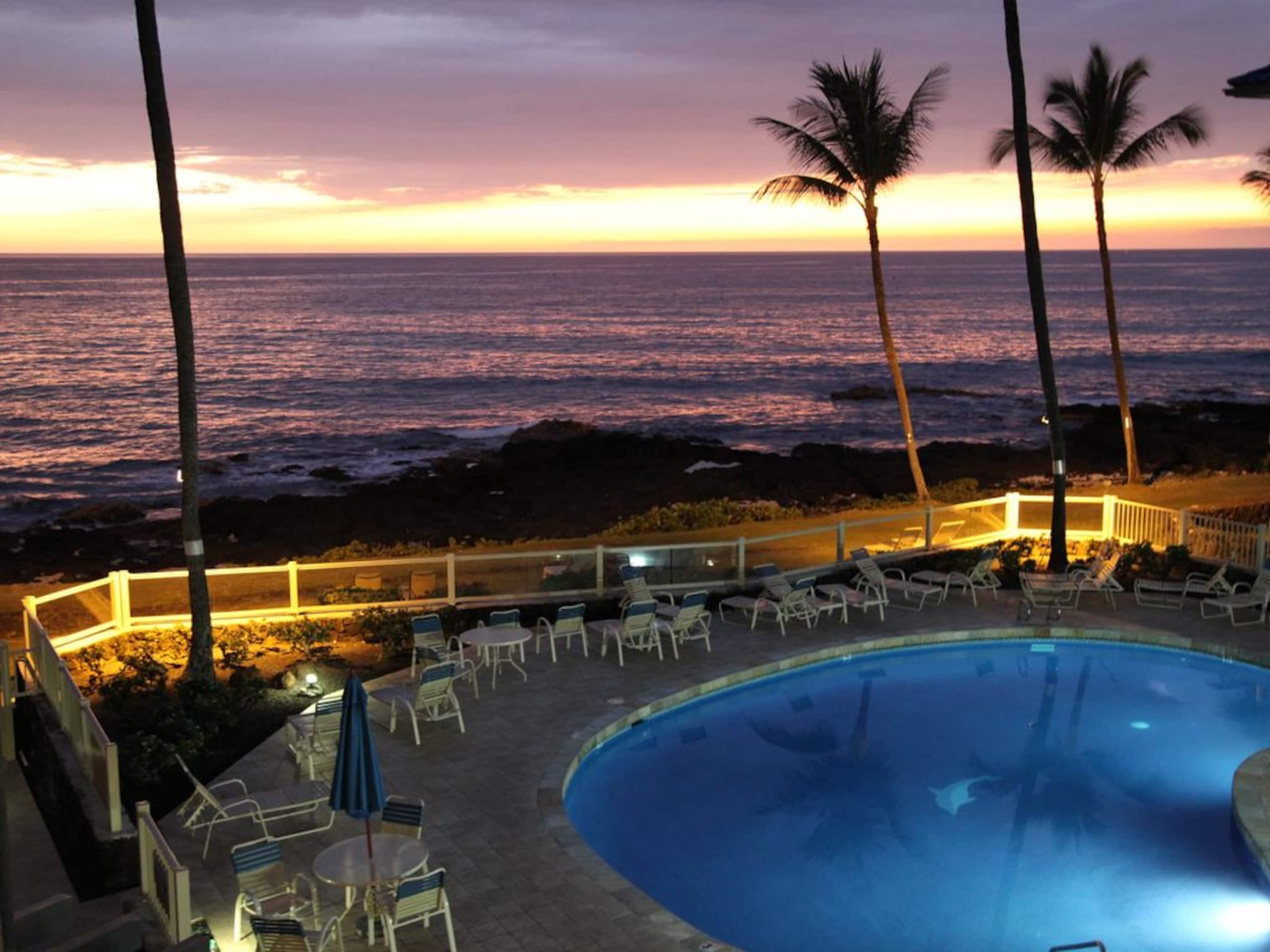 Condo in Kailua-Kona · ★4.74 · 1 bedroom · 2 beds · 1 bath - Image 1