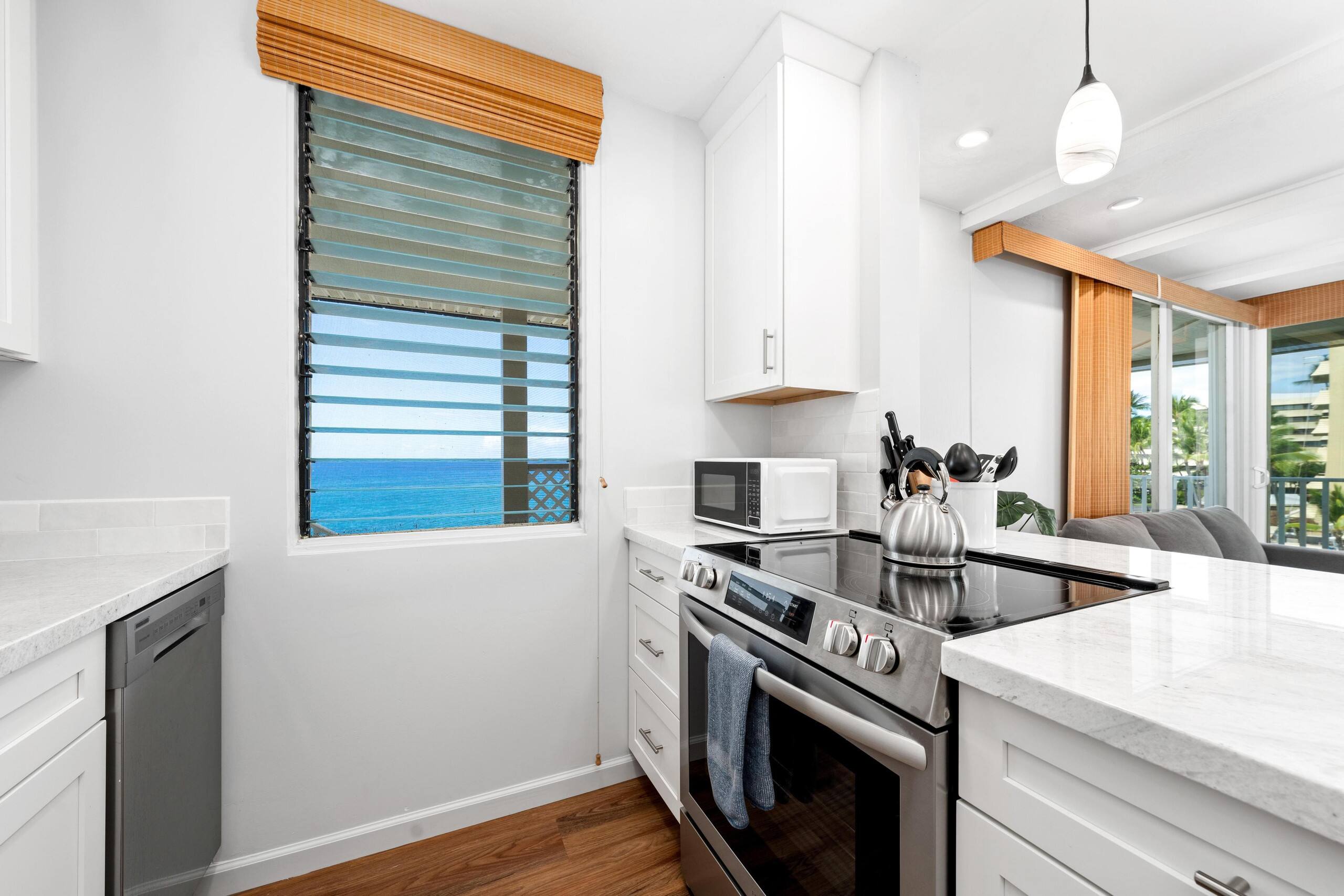Condo in Kailua-Kona · ★4.52 · 1 bedroom · 2 beds · 1 bath - Image 17