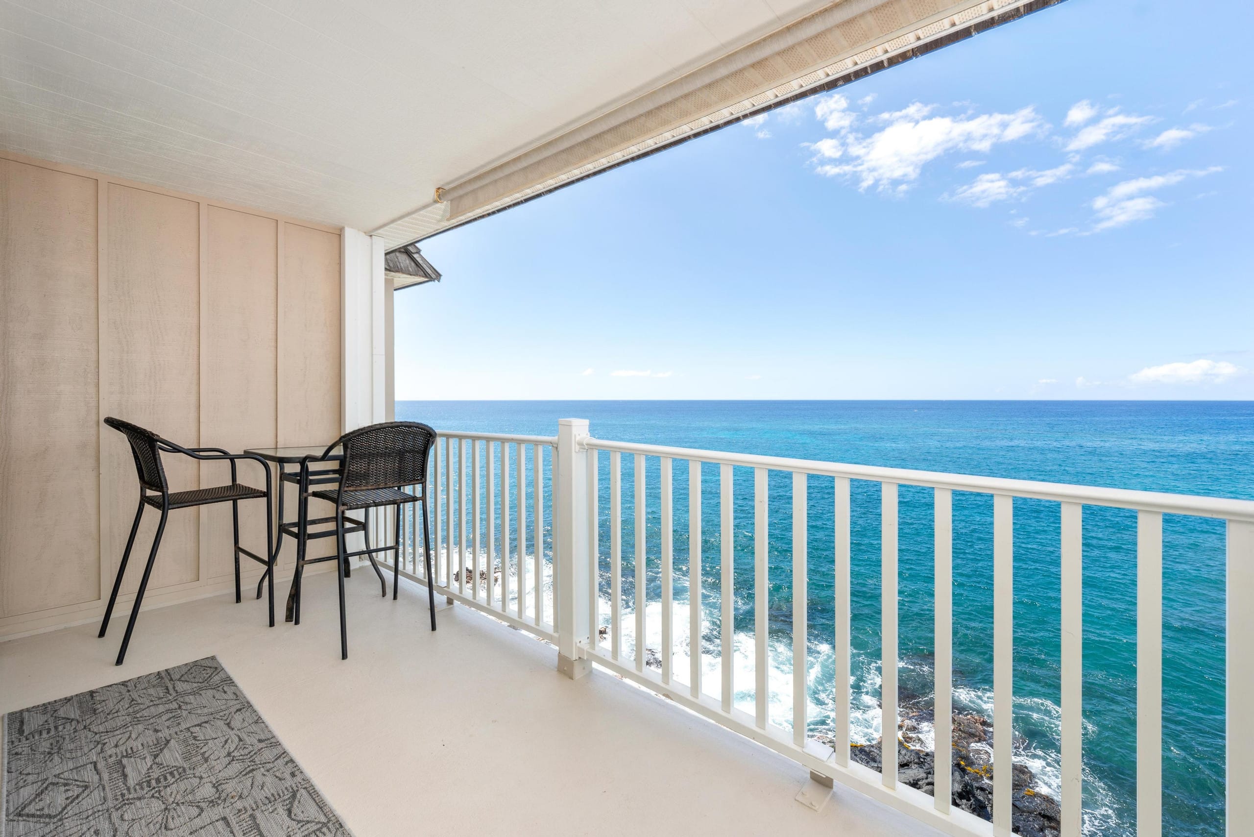 Condo in Kailua-Kona · ★4.52 · 1 bedroom · 2 beds · 1 bath - Image 1