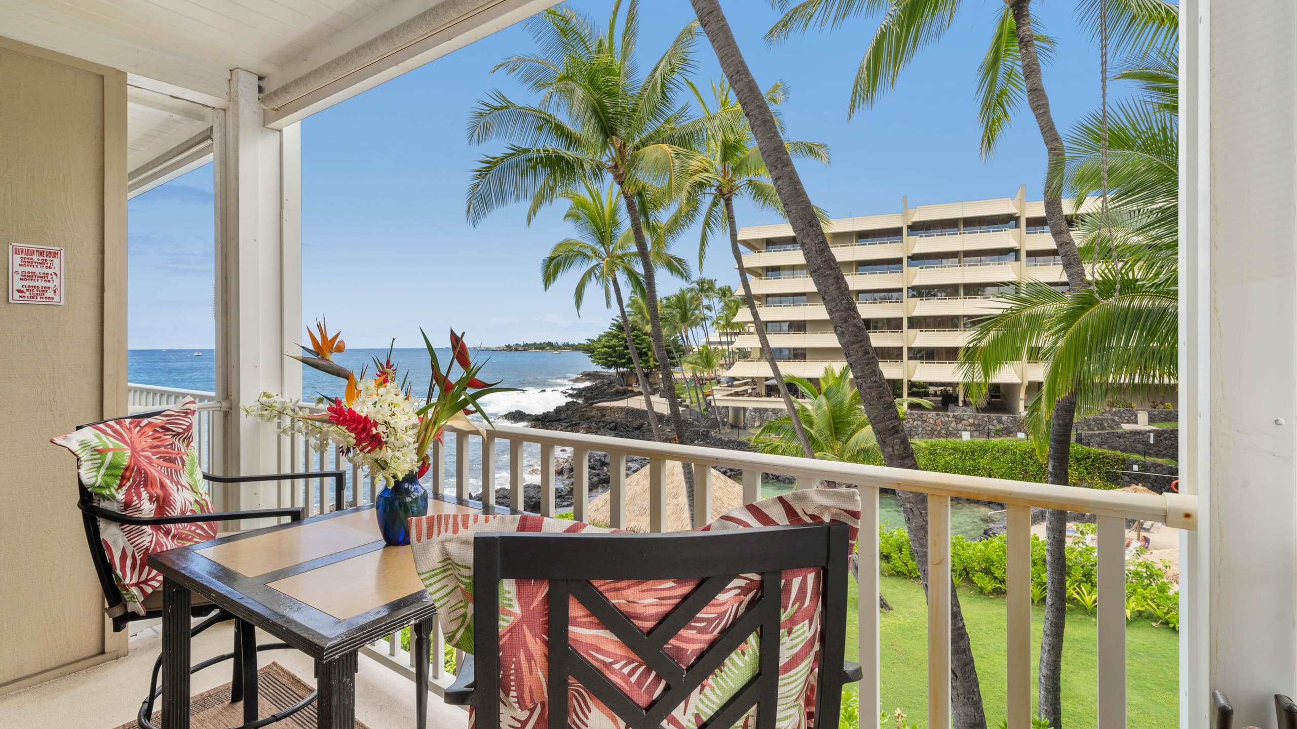 Condo in Kailua-Kona · ★4.57 · 1 bedroom · 2 beds · 1 bath - Image 1