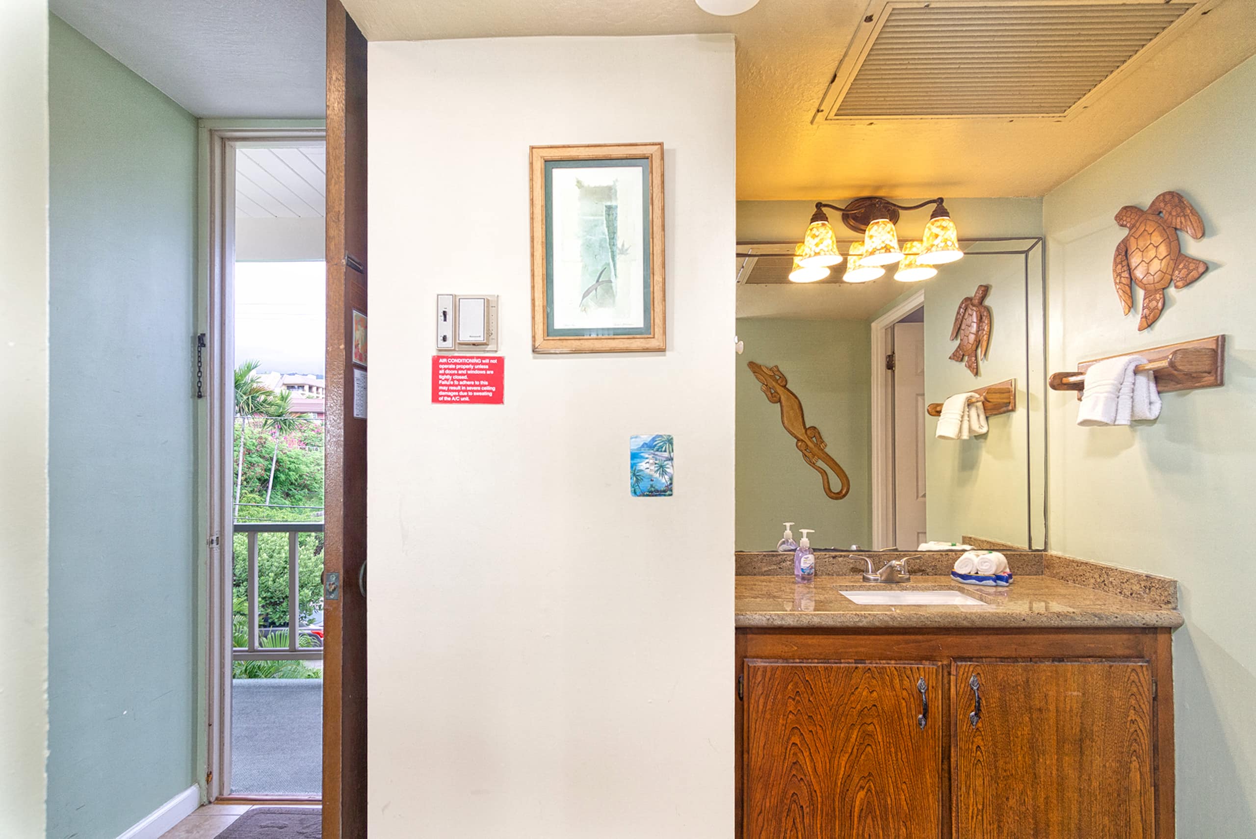 Condo in Kailua-Kona · ★4.76 · 1 bedroom · 2 beds · 1 bath - Image 7
