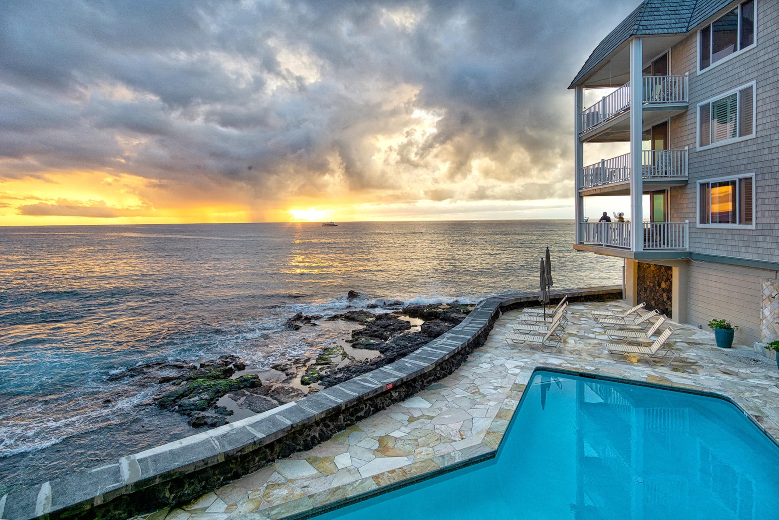 Condo in Kailua-Kona · ★4.76 · 1 bedroom · 2 beds · 1 bath - Image 1