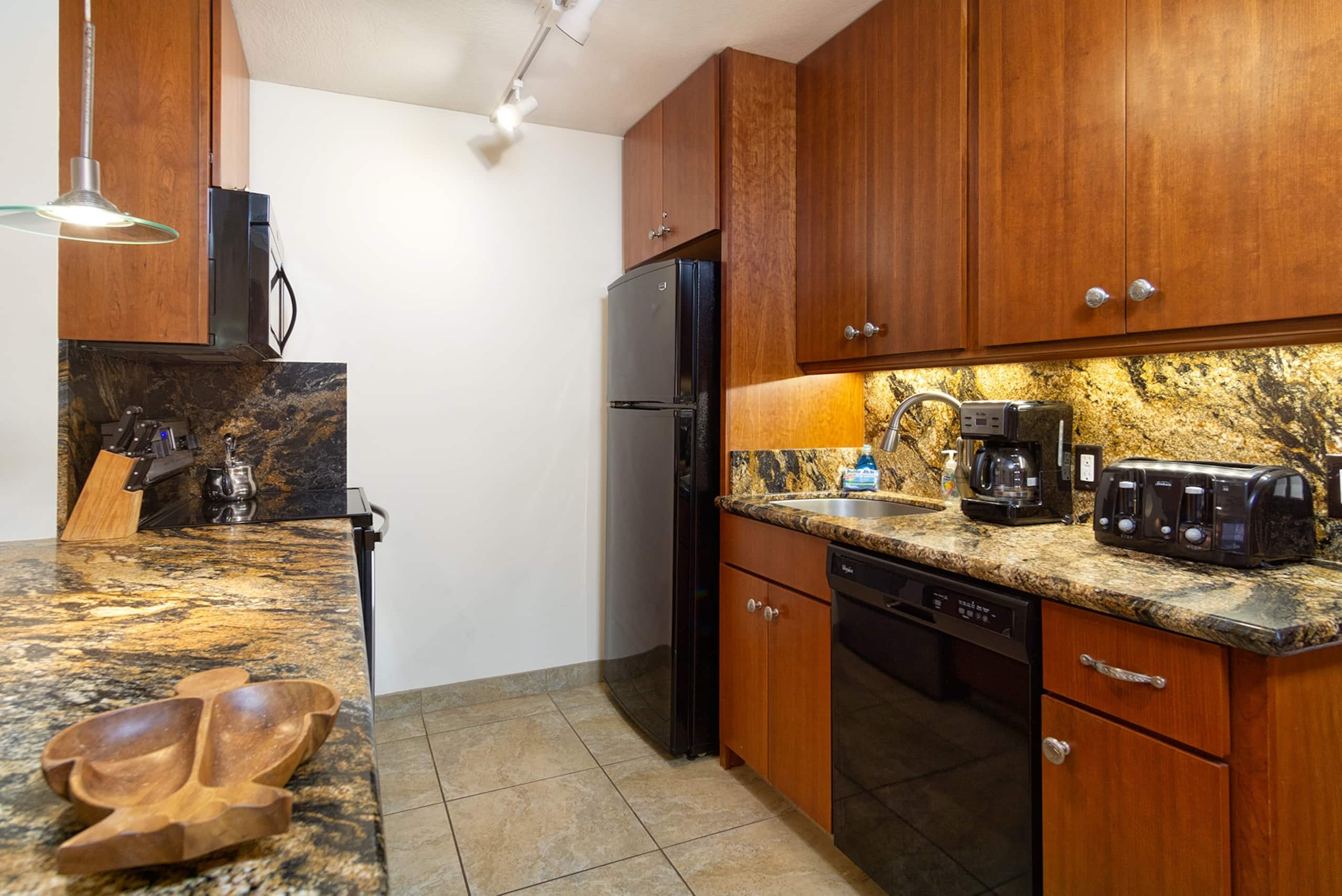 Condo in Kailua-Kona · ★4.66 · 1 bedroom · 2 beds · 1 bath - Image 10