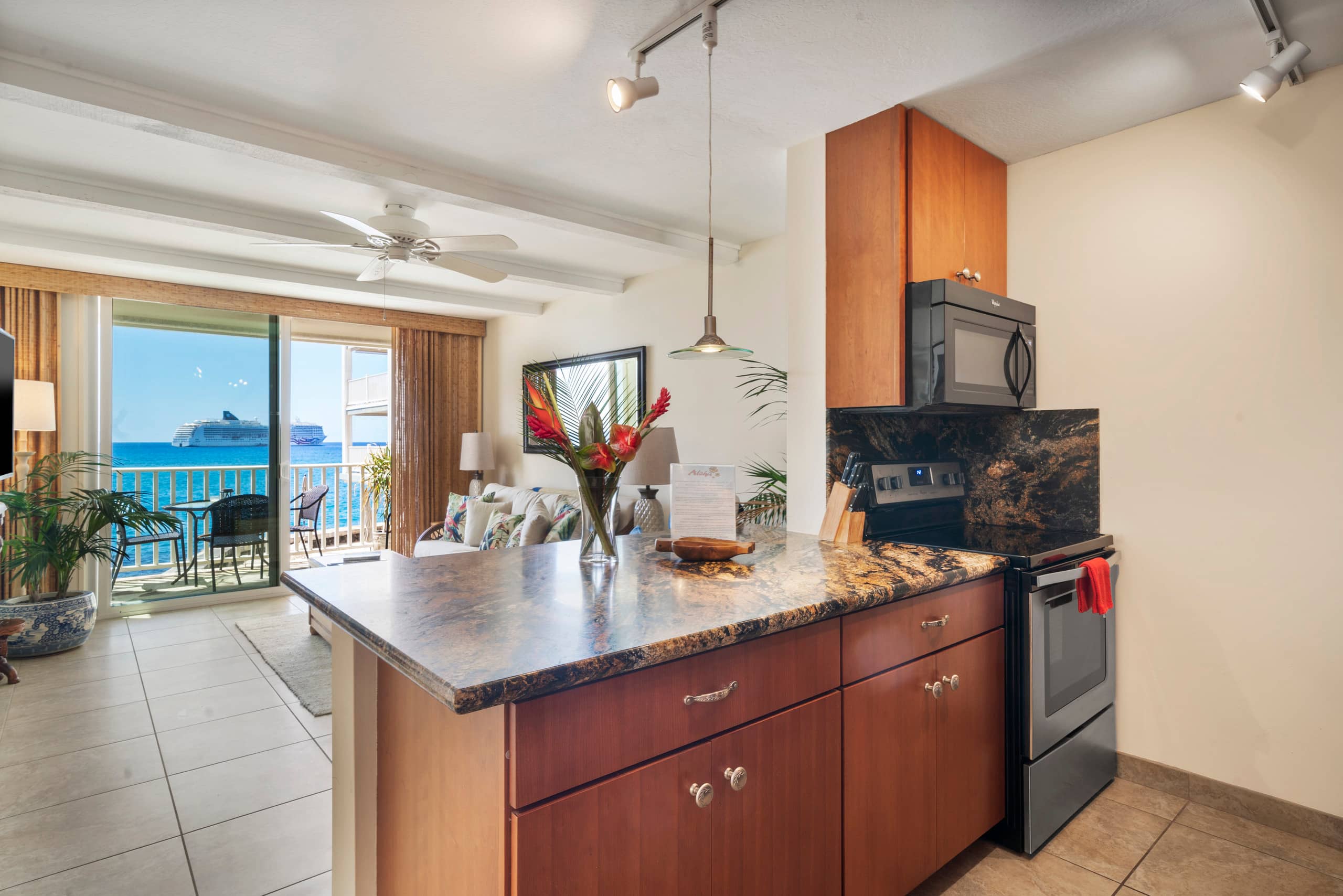 Condo in Kailua-Kona · ★4.66 · 1 bedroom · 2 beds · 1 bath - Image 8