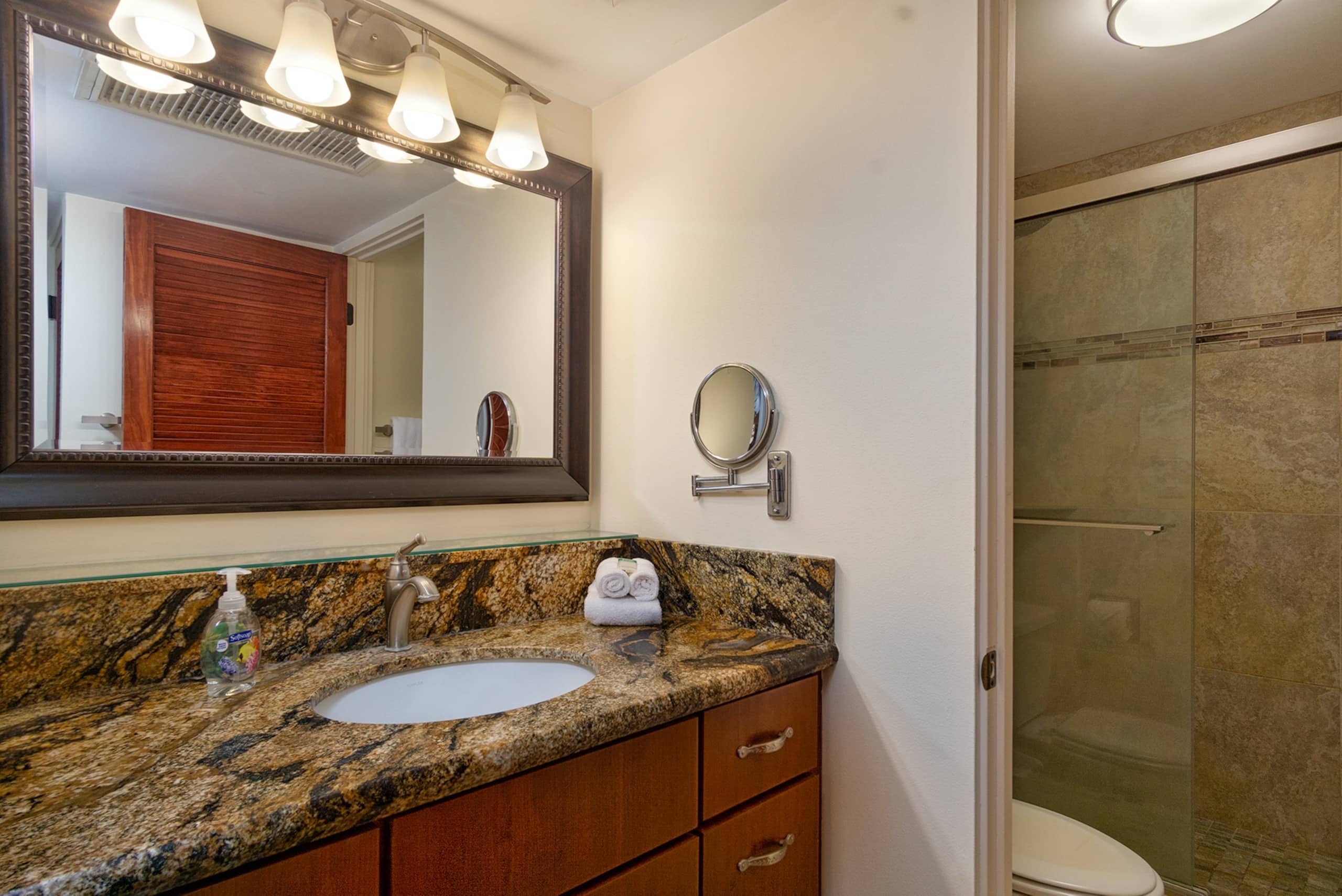 Condo in Kailua-Kona · ★4.66 · 1 bedroom · 2 beds · 1 bath - Image 13