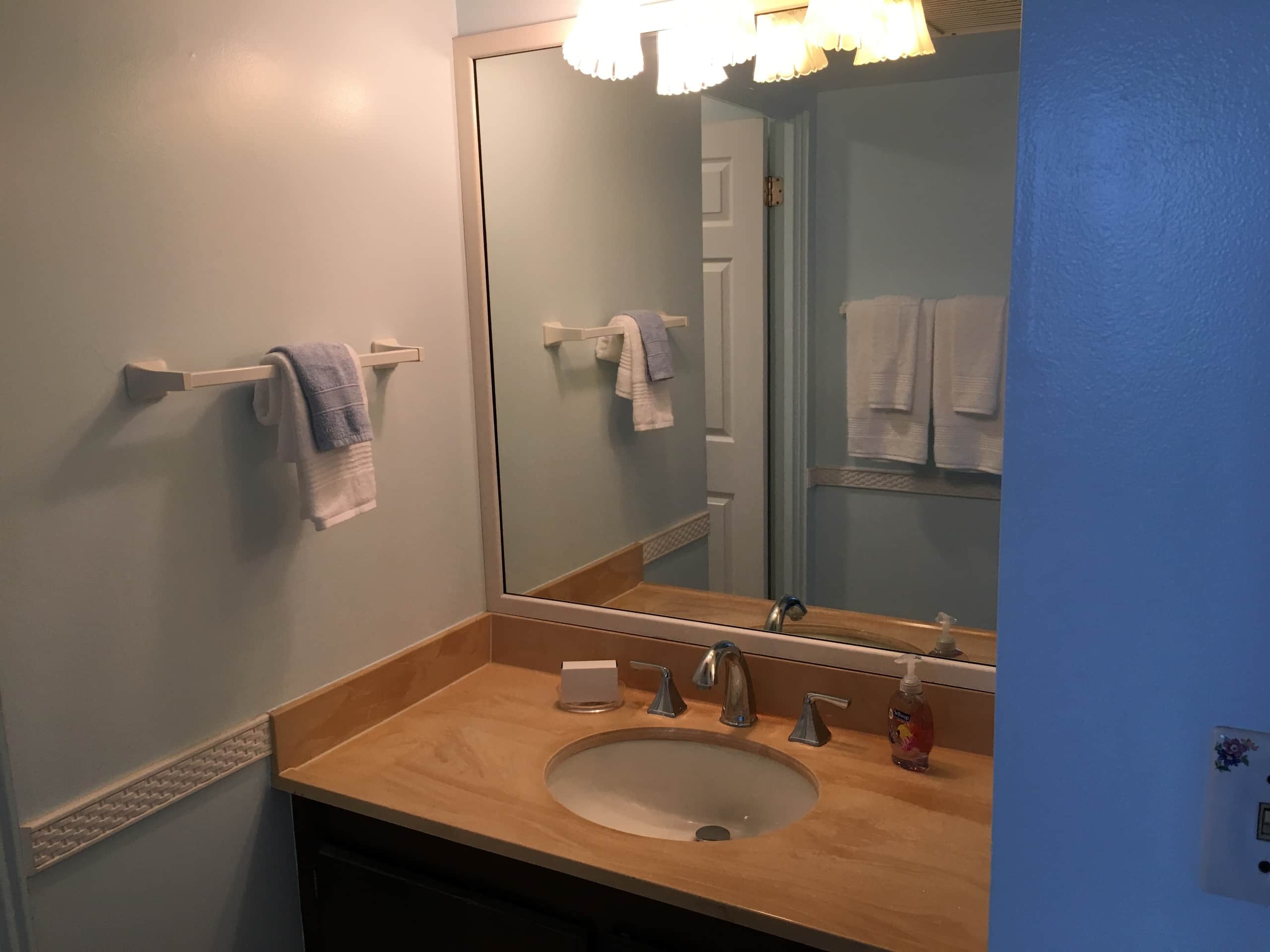 Condo in Kailua-Kona · ★4.73 · 1 bedroom · 1 bed · 1 bath - Image 10