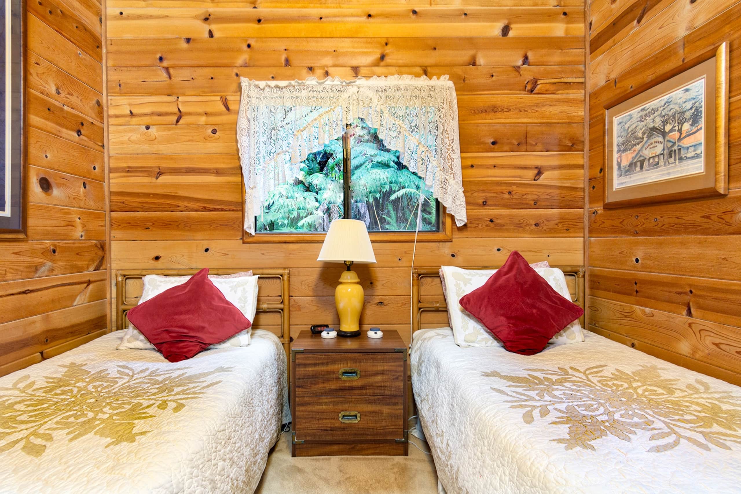 Home in Volcano · ★4.43 · 3 bedrooms · 5 beds · 2 private baths - Image 4