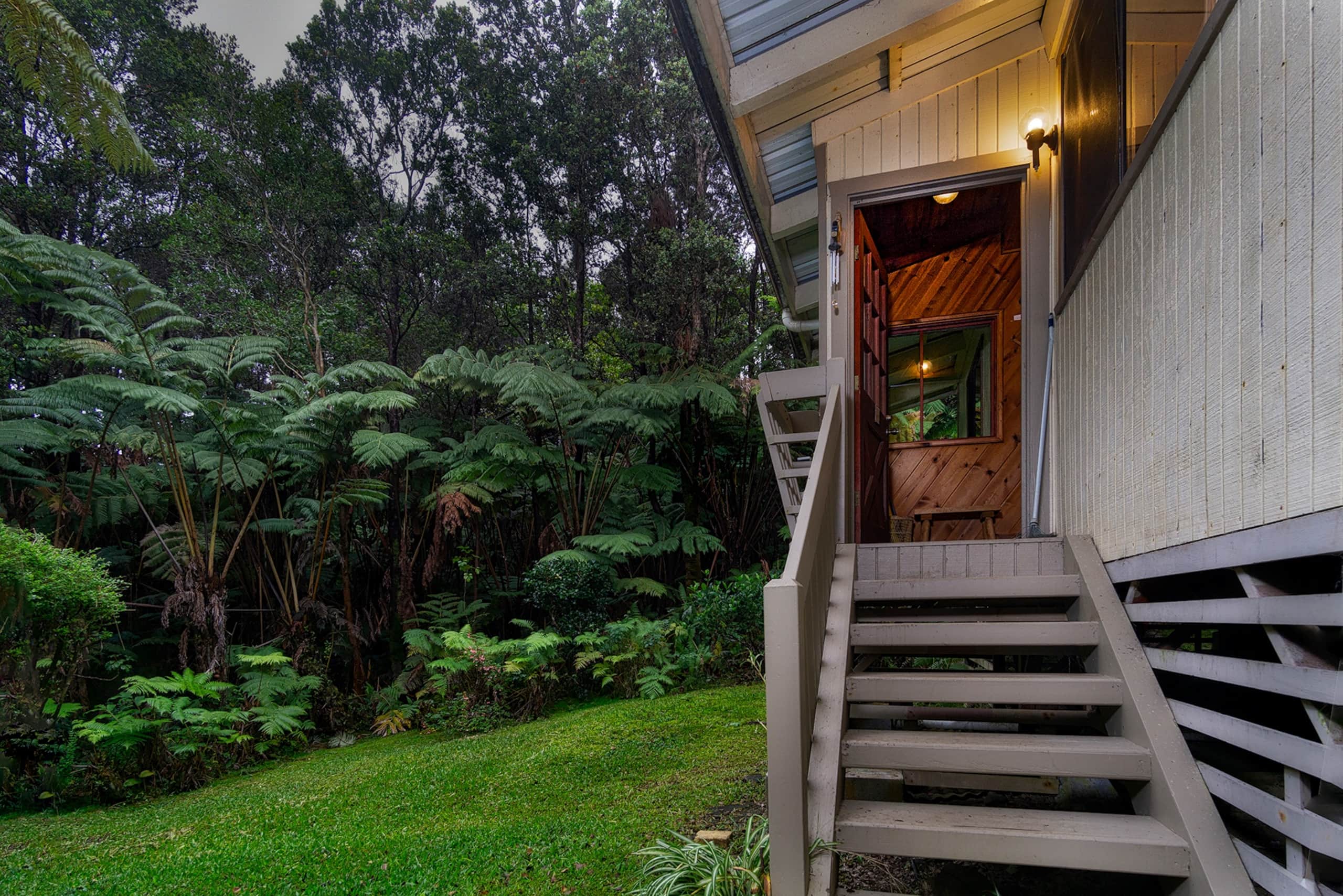 Home in Volcano · ★4.43 · 3 bedrooms · 5 beds · 2 private baths - Image 17