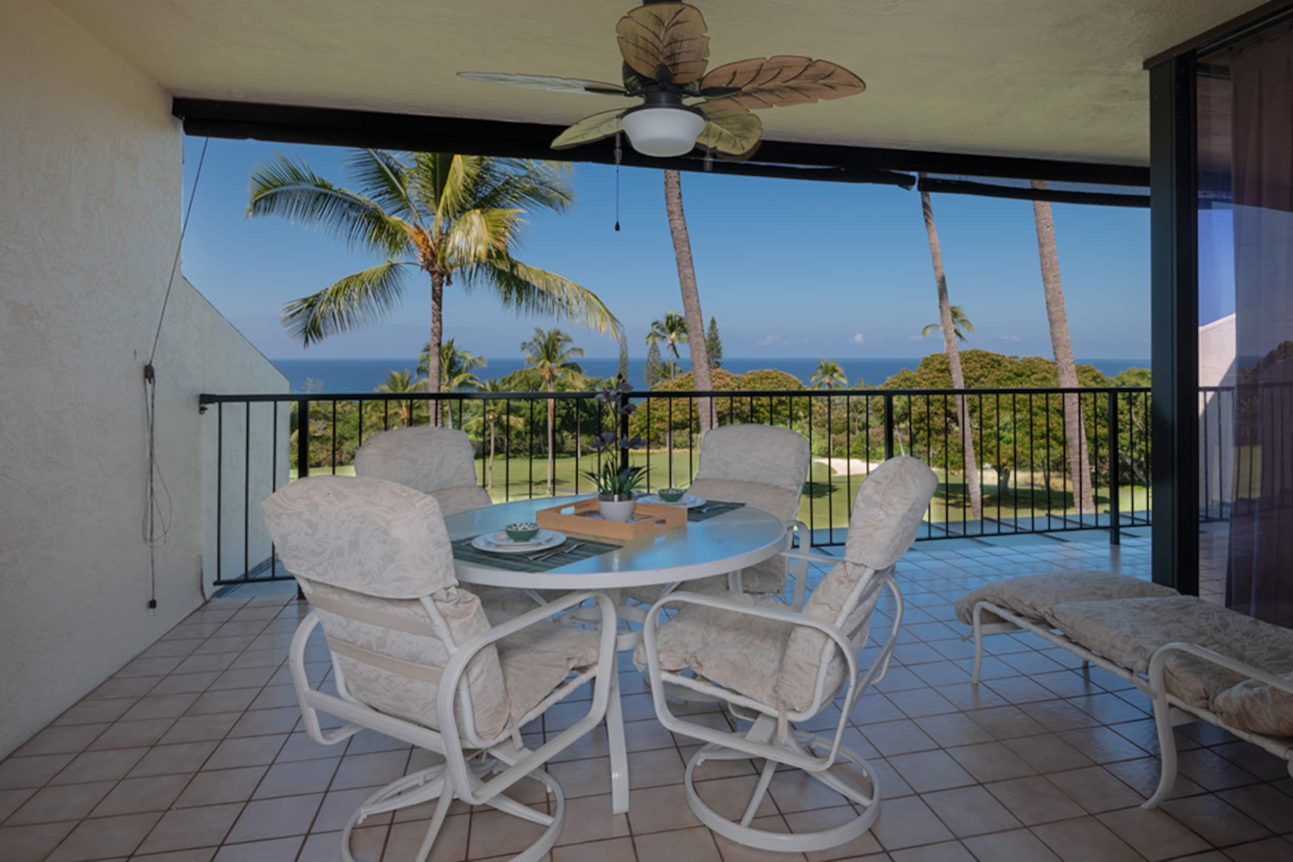 Condo in Kailua-Kona · ★4.79 · 3 bedrooms · 4 beds · 2 private baths - Image 11
