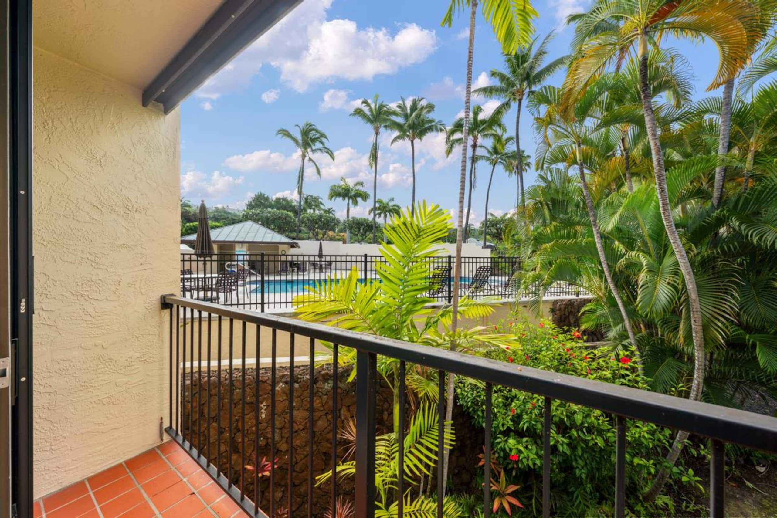 Condo in Kailua-Kona · ★4.7 · 2 bedrooms · 2 beds · 2 baths - Image 15
