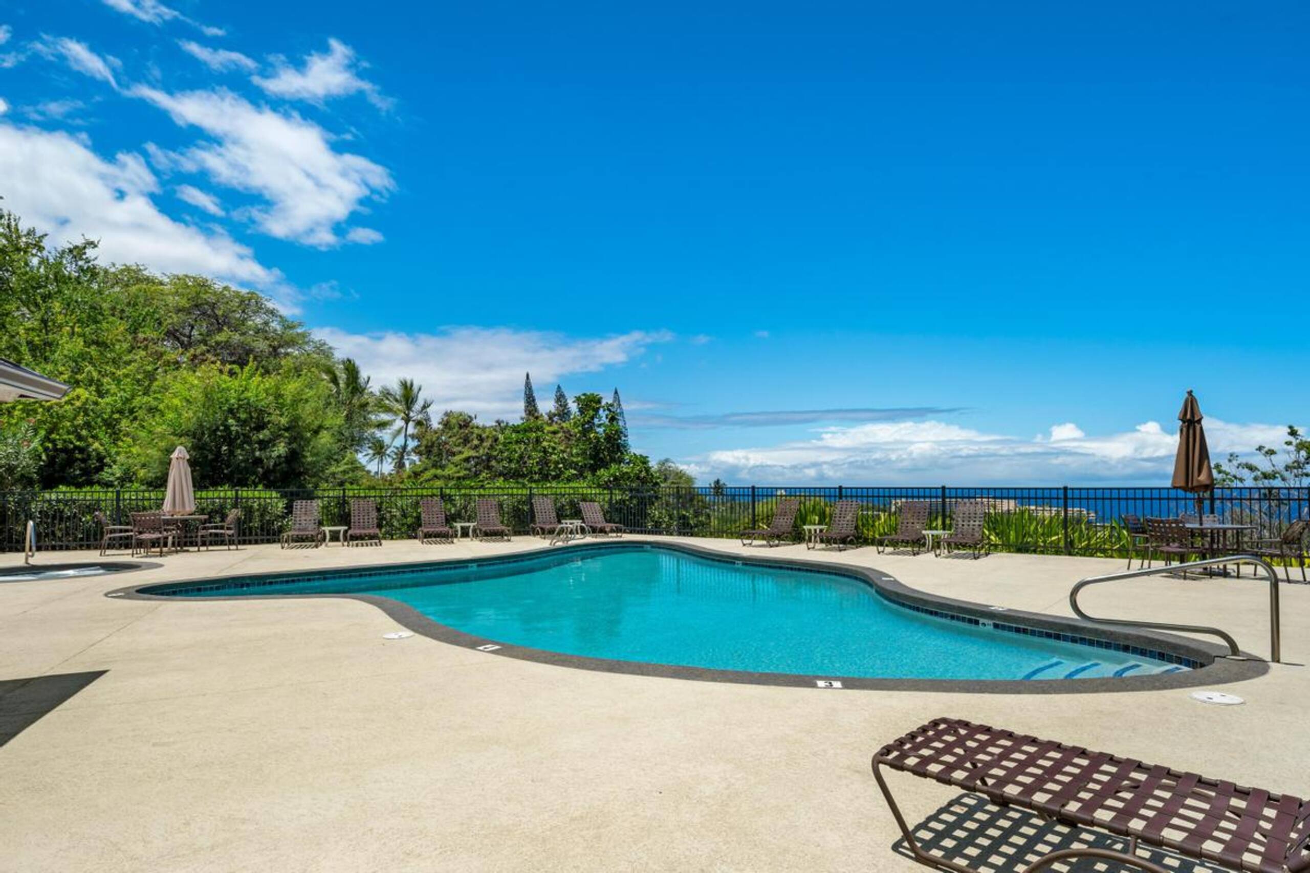 Condo in Kailua-Kona · ★4.7 · 2 bedrooms · 2 beds · 2 baths - Image 37