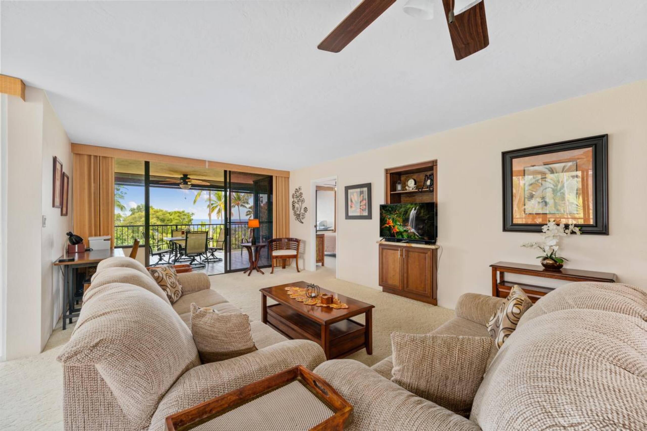 Condo in Kailua-Kona · ★4.7 · 2 bedrooms · 2 beds · 2 baths - Image 5