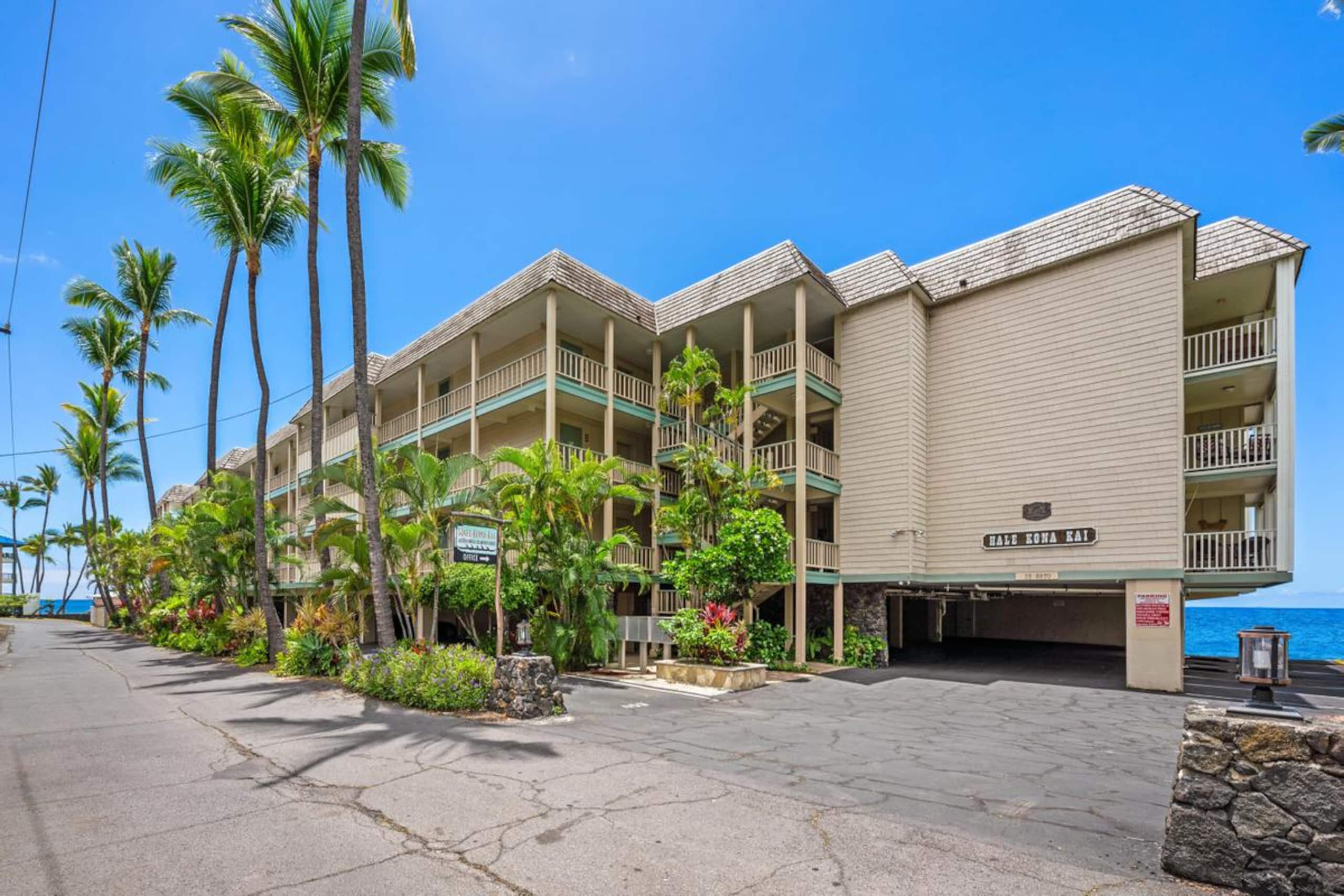 Condo in Kailua-Kona · ★4.47 · 1 bedroom · 2 beds · 1 bath - Image 48