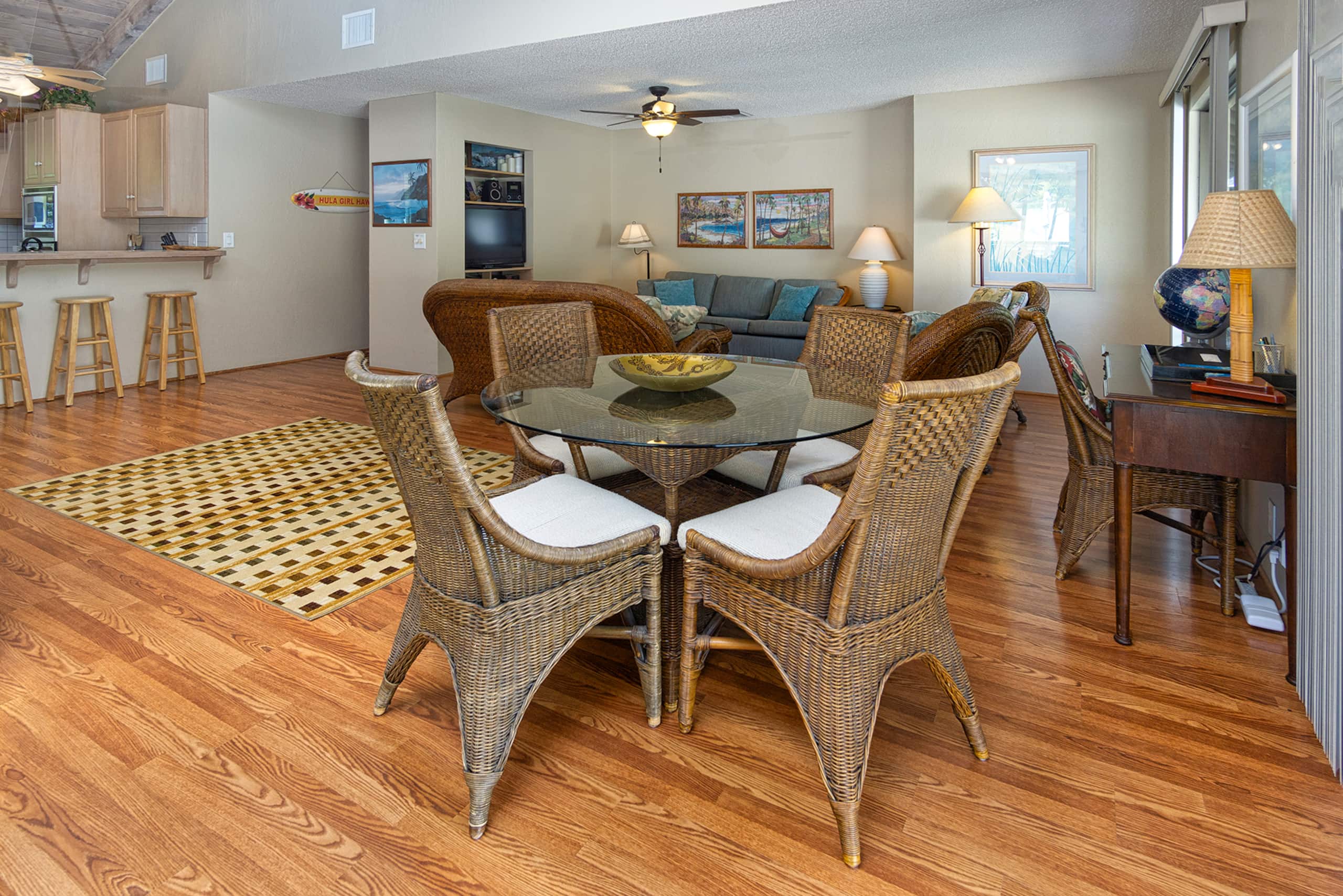 Home in Kailua-Kona · ★4.53 · 2 bedrooms · 2 beds · 2 baths - Image 5