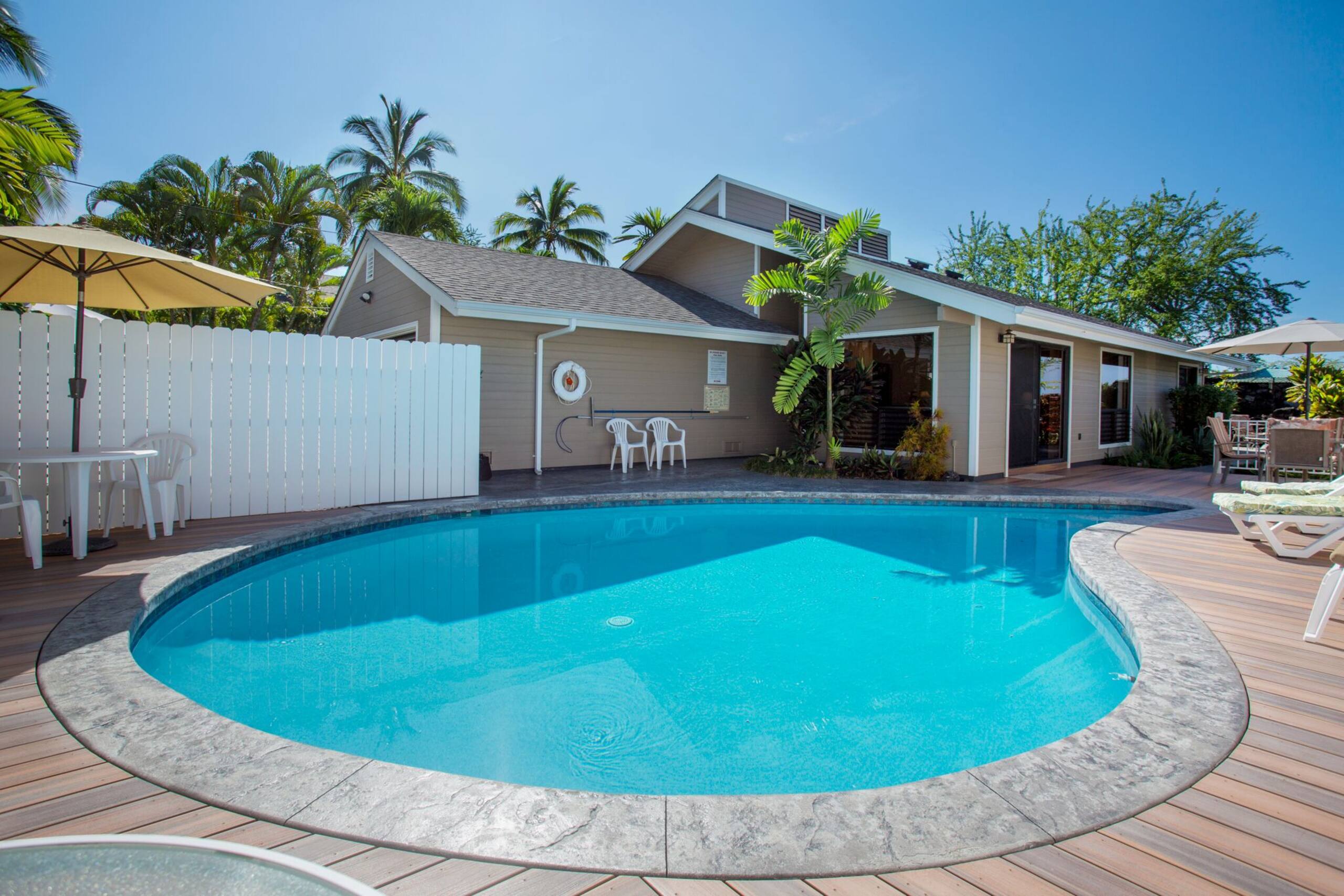 Home in Kailua-Kona · ★4.53 · 2 bedrooms · 2 beds · 2 baths - Image 20