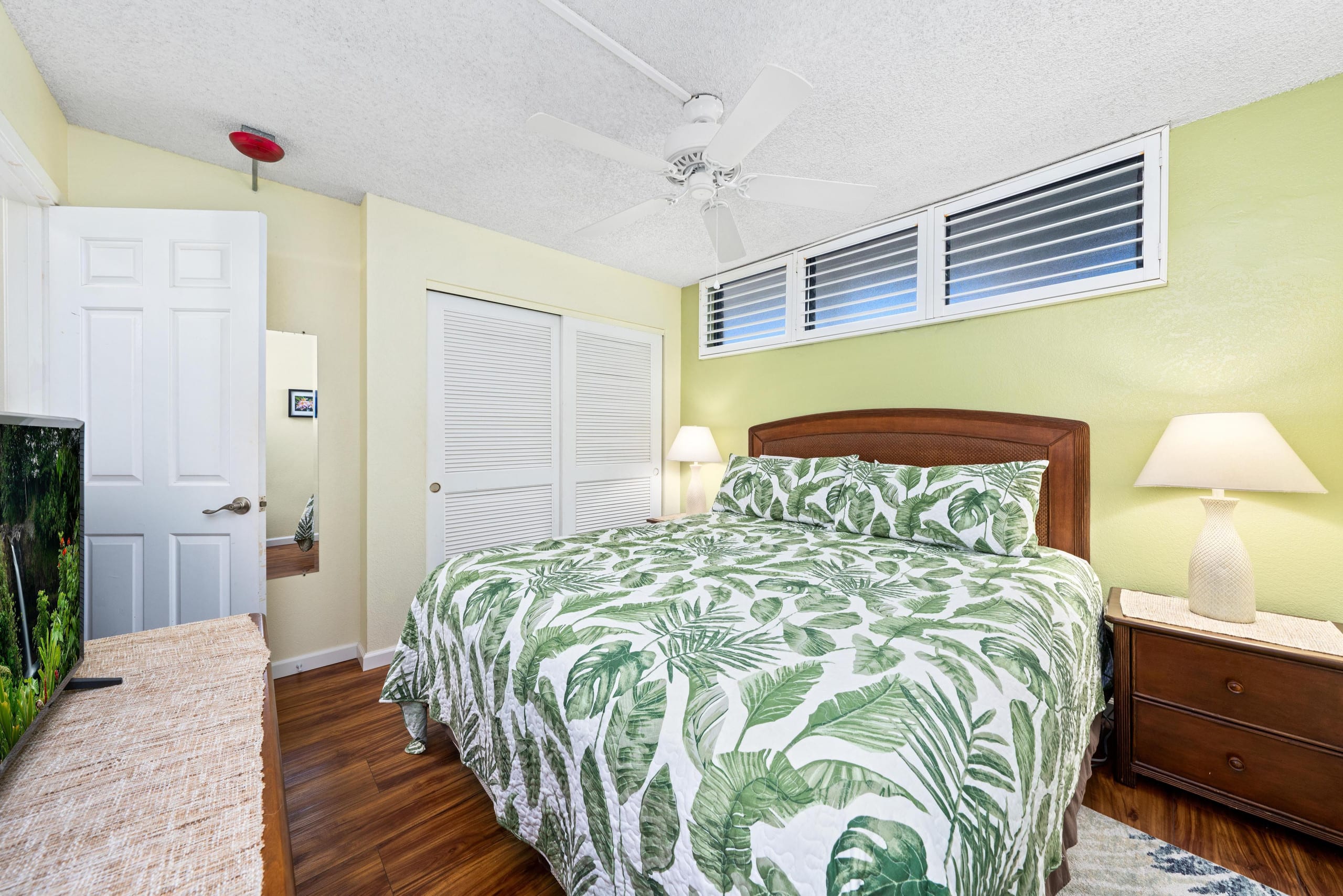 Condo in Kailua-Kona · ★4.68 · 1 bedroom · 2 beds · 1 bath - Image 10