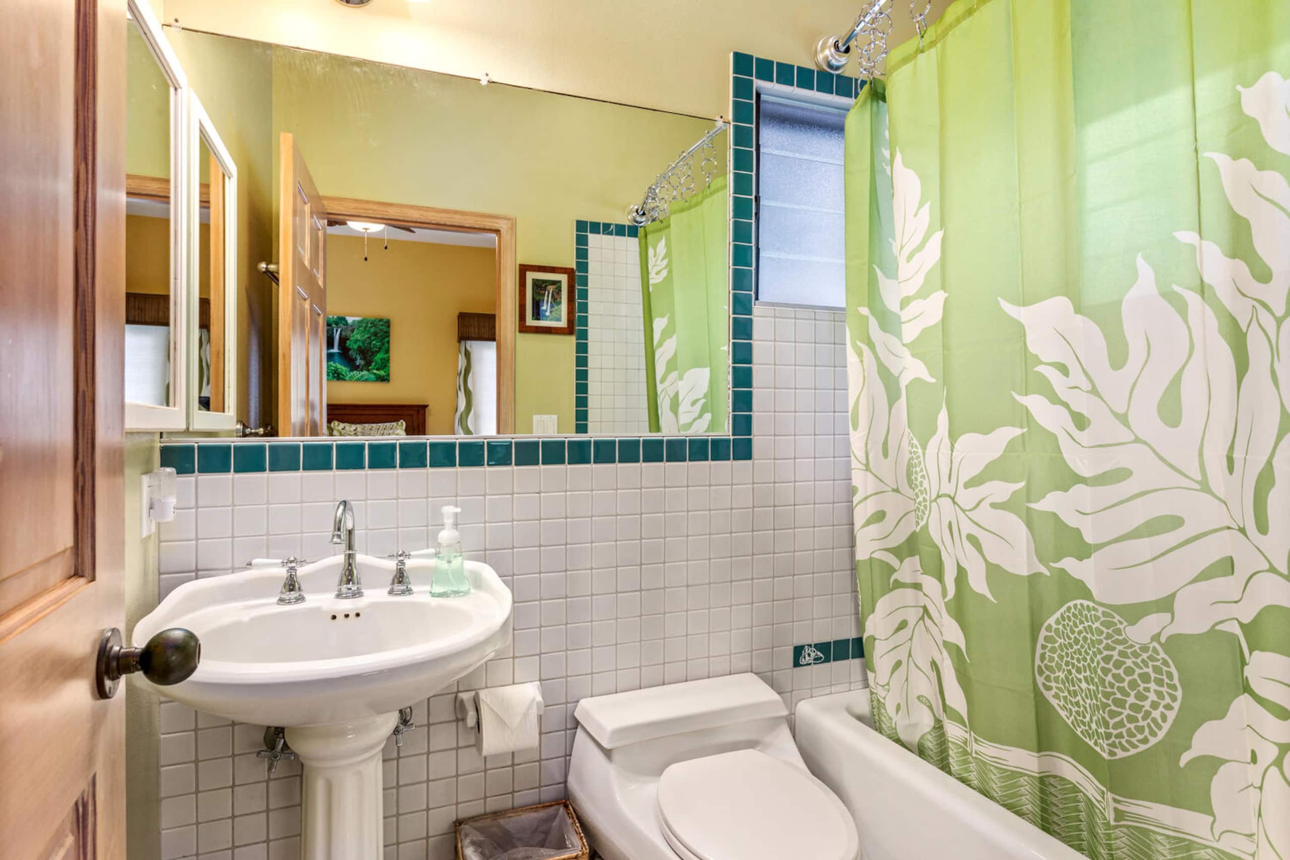 Home in Kailua-Kona · ★4.94 · 3 bedrooms · 3 beds · 3.5 baths - Image 16