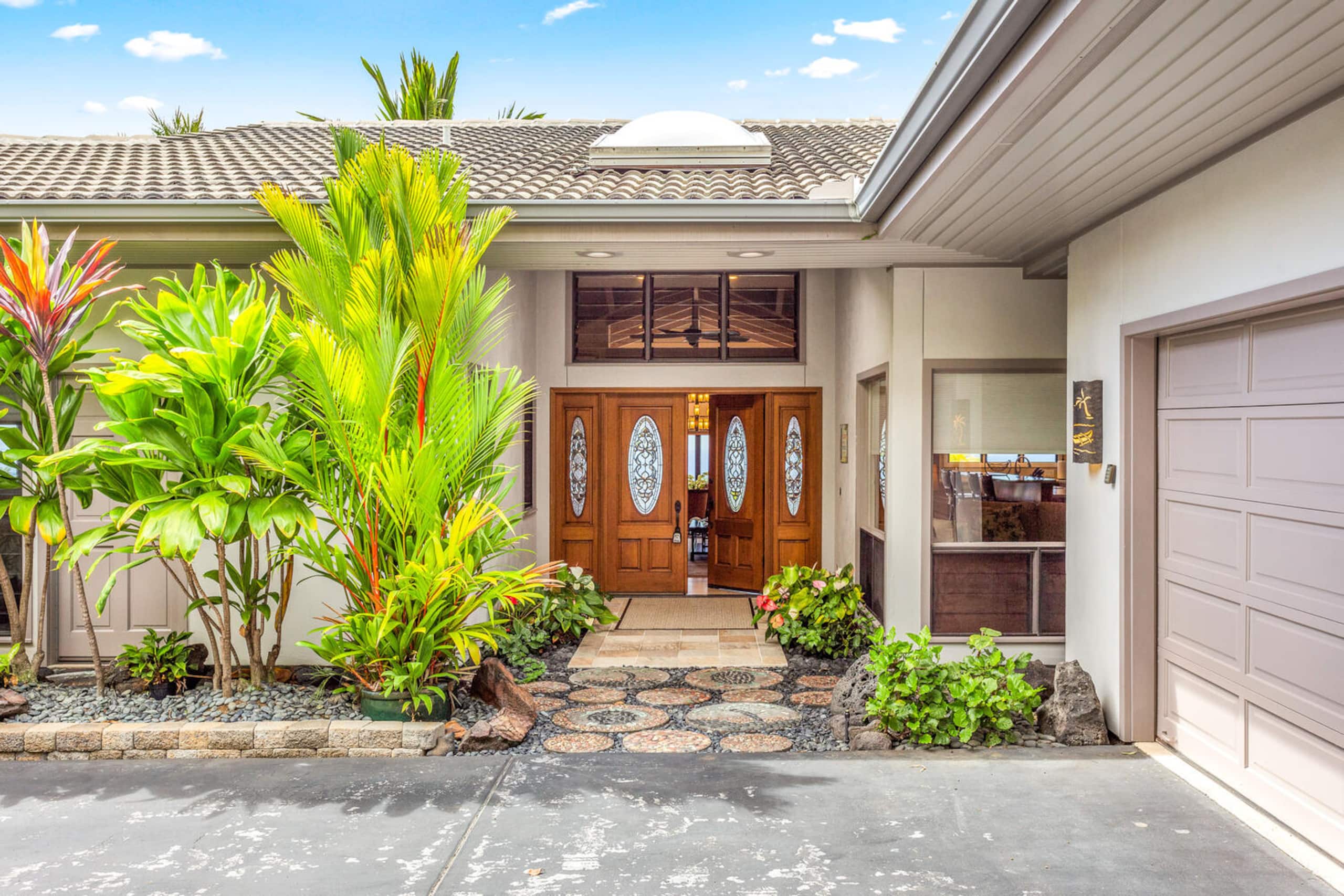 Home in Kailua-Kona · ★4.94 · 3 bedrooms · 3 beds · 3.5 baths - Image 29