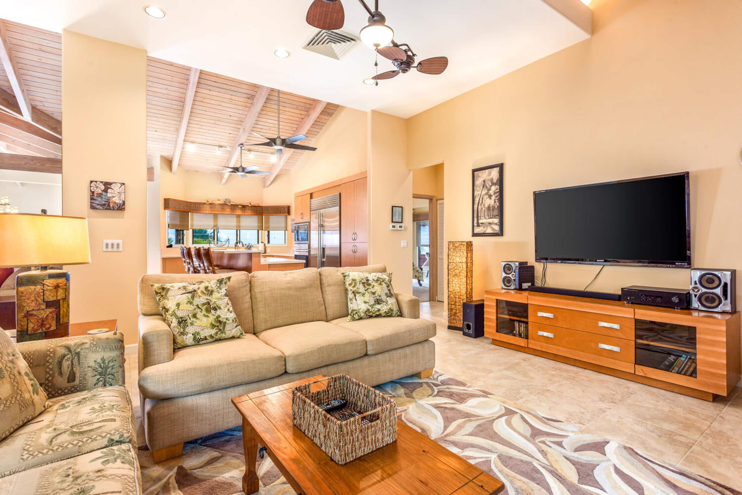 Home in Kailua-Kona · ★4.94 · 3 bedrooms · 3 beds · 3.5 baths - Image 35