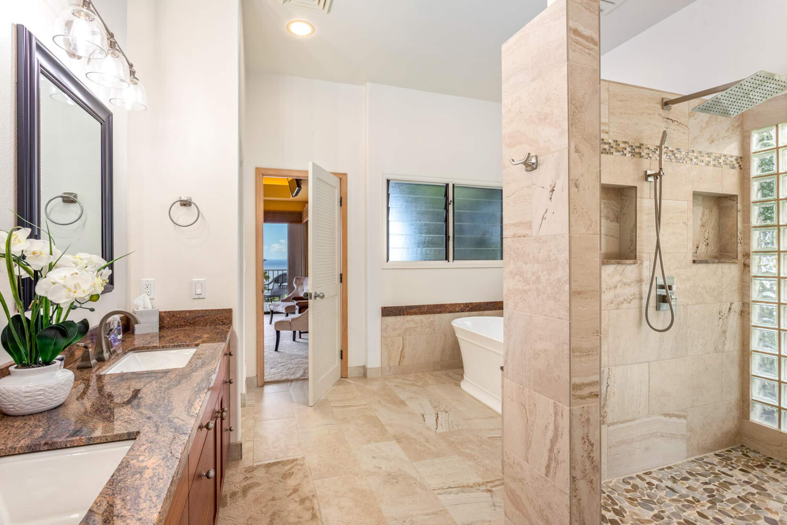 Home in Kailua-Kona · ★4.94 · 3 bedrooms · 3 beds · 3.5 baths - Image 19