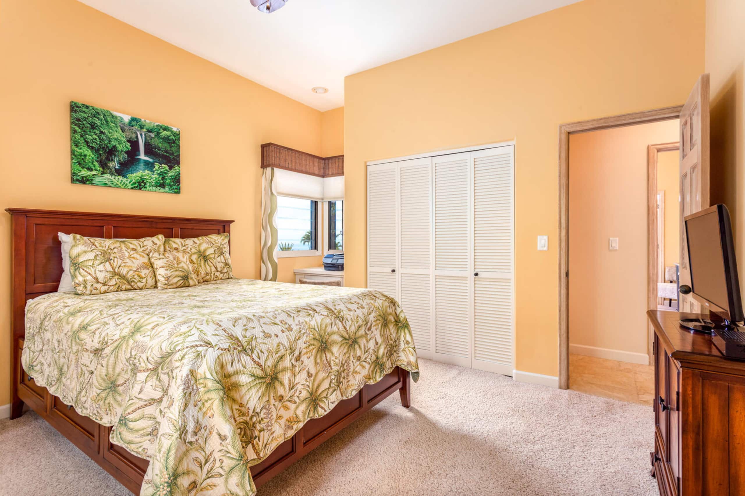 Home in Kailua-Kona · ★4.94 · 3 bedrooms · 3 beds · 3.5 baths - Image 12