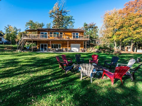 Gorgeous Up at the Lake Home With Modern Features!