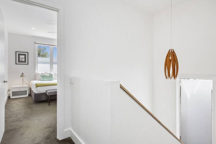 Victorian Vogue gallery image 5