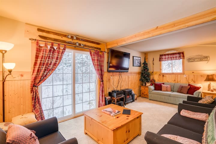 The Haven - A Pleasant And Pleasing Adventure Pad - Lake Chelan, WA