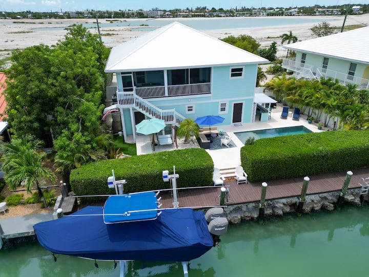 Paradise Found ~ Waterfront Pool Home, 50' Dock - Marathon, FL
