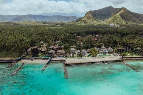 Oceanfront 9BR Villa - The Village of Angels