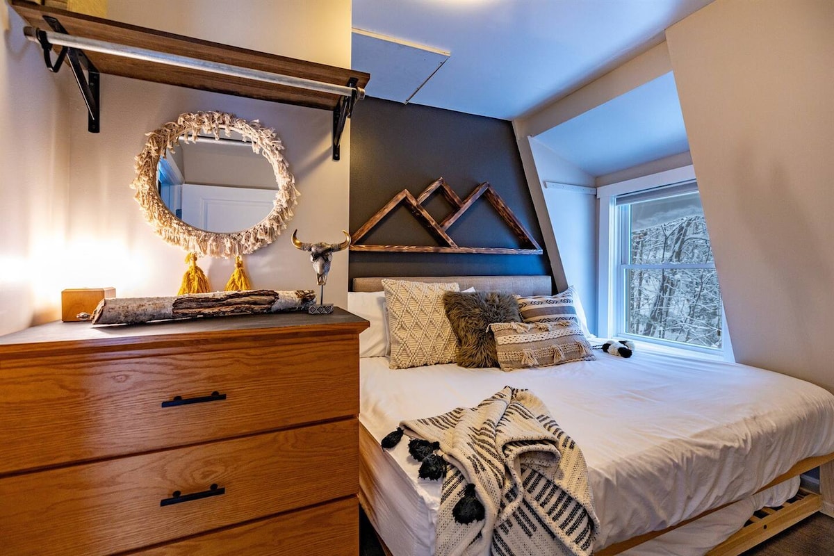 Lit Queen secondaire surmatelas en mousse à mémoire de forme avec lit gigogne sous