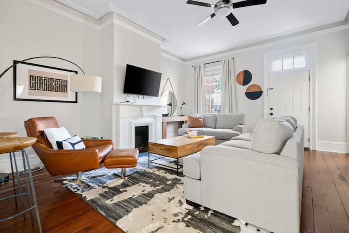 Suite Retreat On Coming Street ~ Walk Everywhere! - Charleston, SC