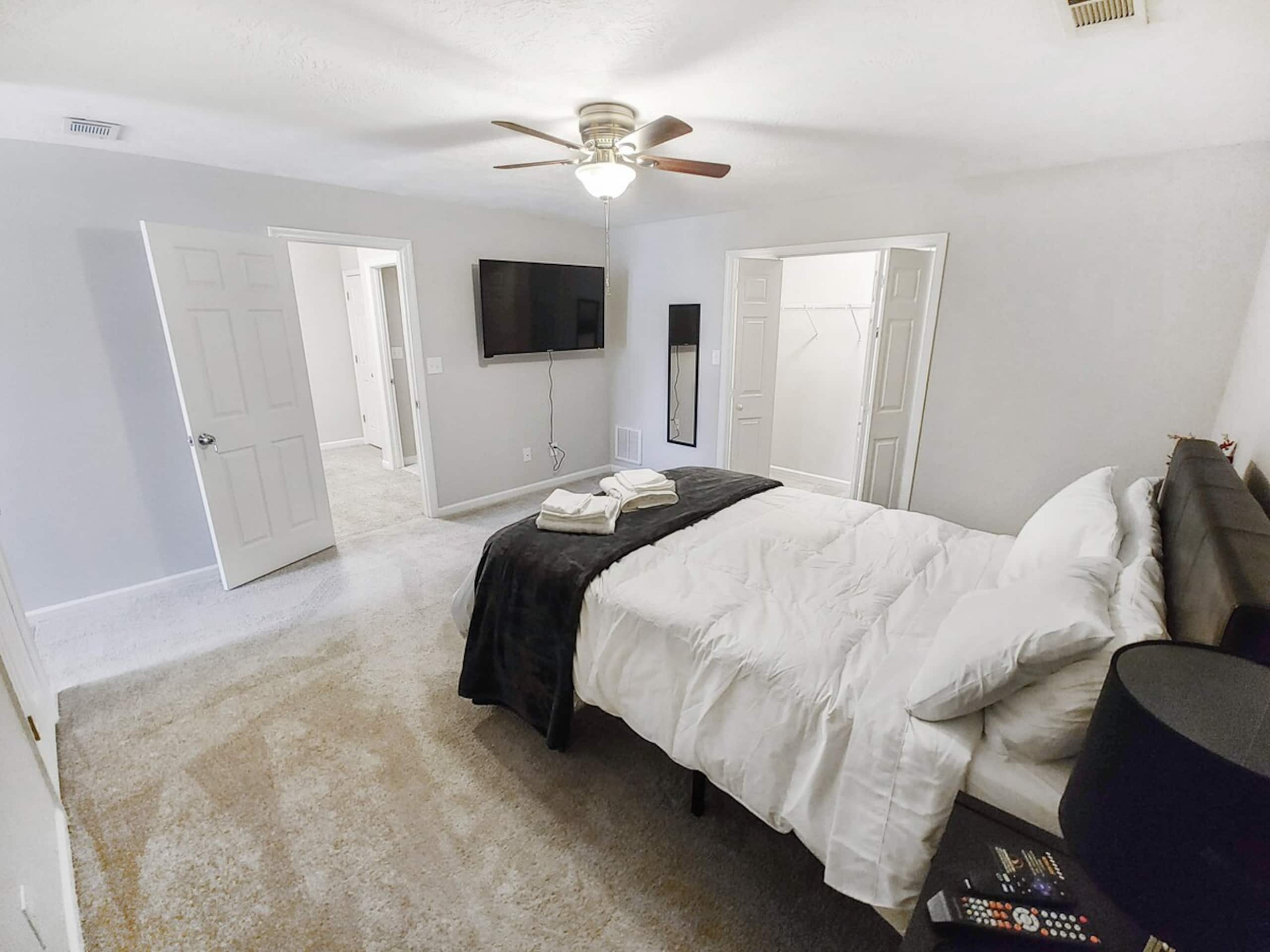 Royal Villa - Quiet, Modern, Chic - Photo 8