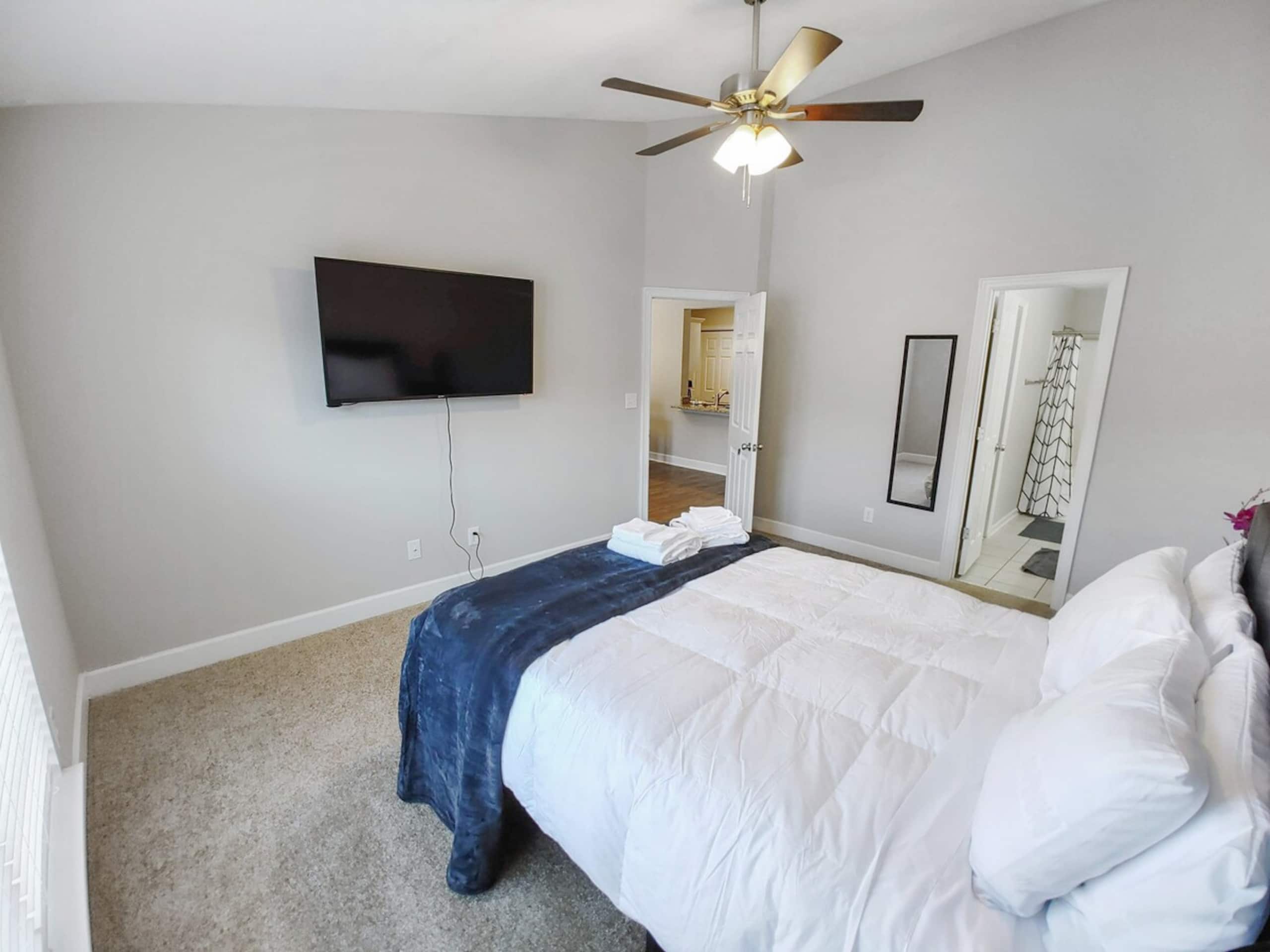 Royal Villa - Quiet, Modern, Chic - Photo 6