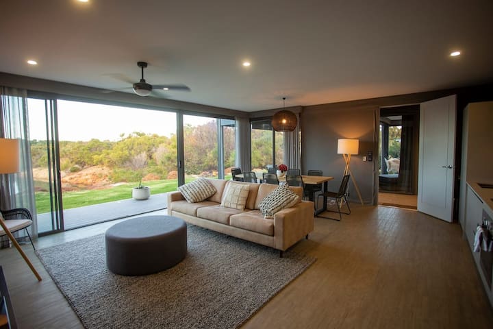 Zambezi Lodge, Down South Luxe Retreat