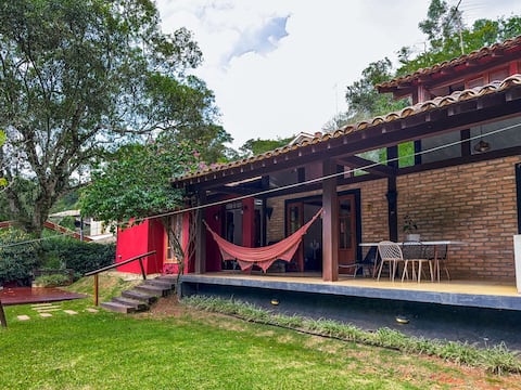 House in Granja Viana in front of the environmental reserve