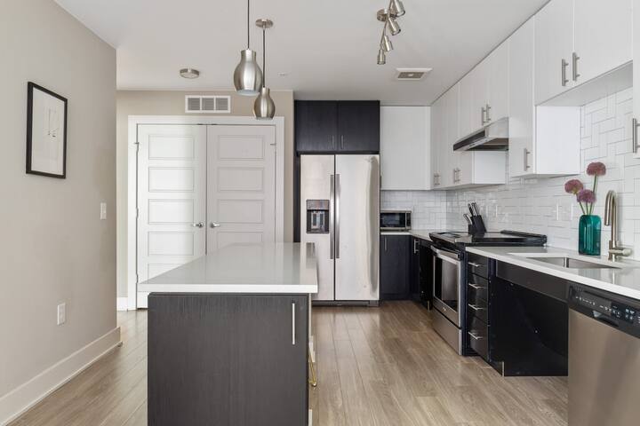 Kasa | Accessible 2BD + Amenity Access | Denver gallery image 5