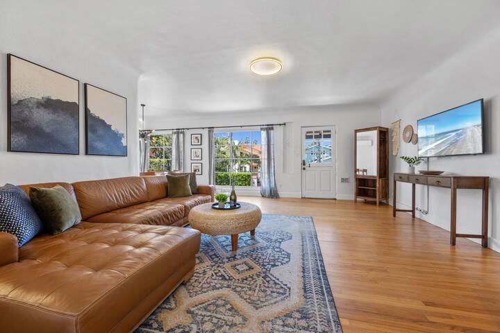 La Jolla Beach Bungalow | 4BR w/ Hot Tub & Casita gallery image 5