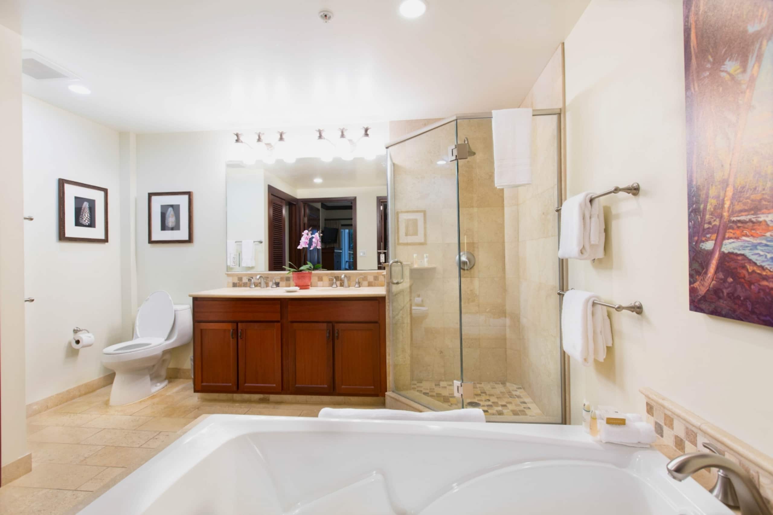 Condo in Kapaa · ★4.82 · 2 bedrooms · 3 beds · 3 baths - Image 9