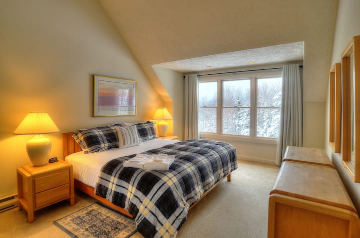 Bračni krevet (180x200) (gornji kat)